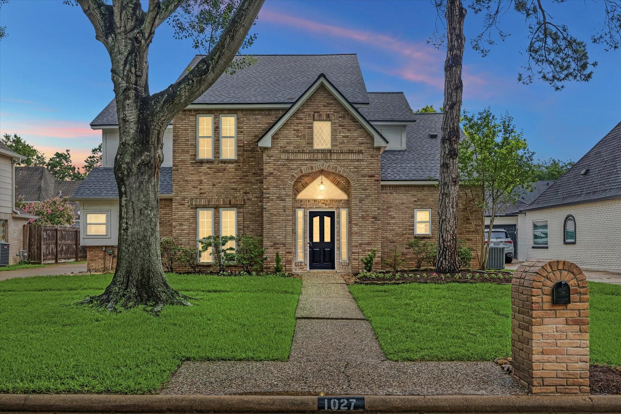 1027 Flagmore Drive