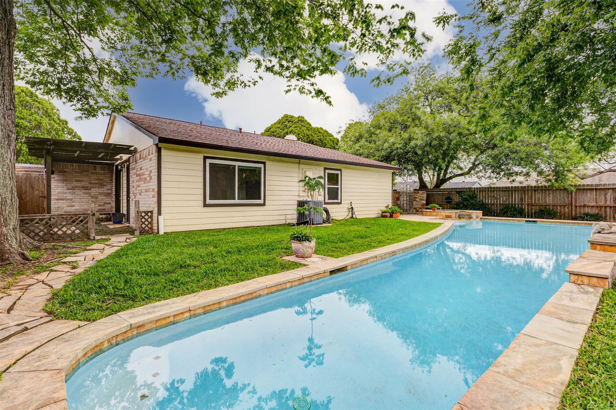 4730 Cairnlomond Street