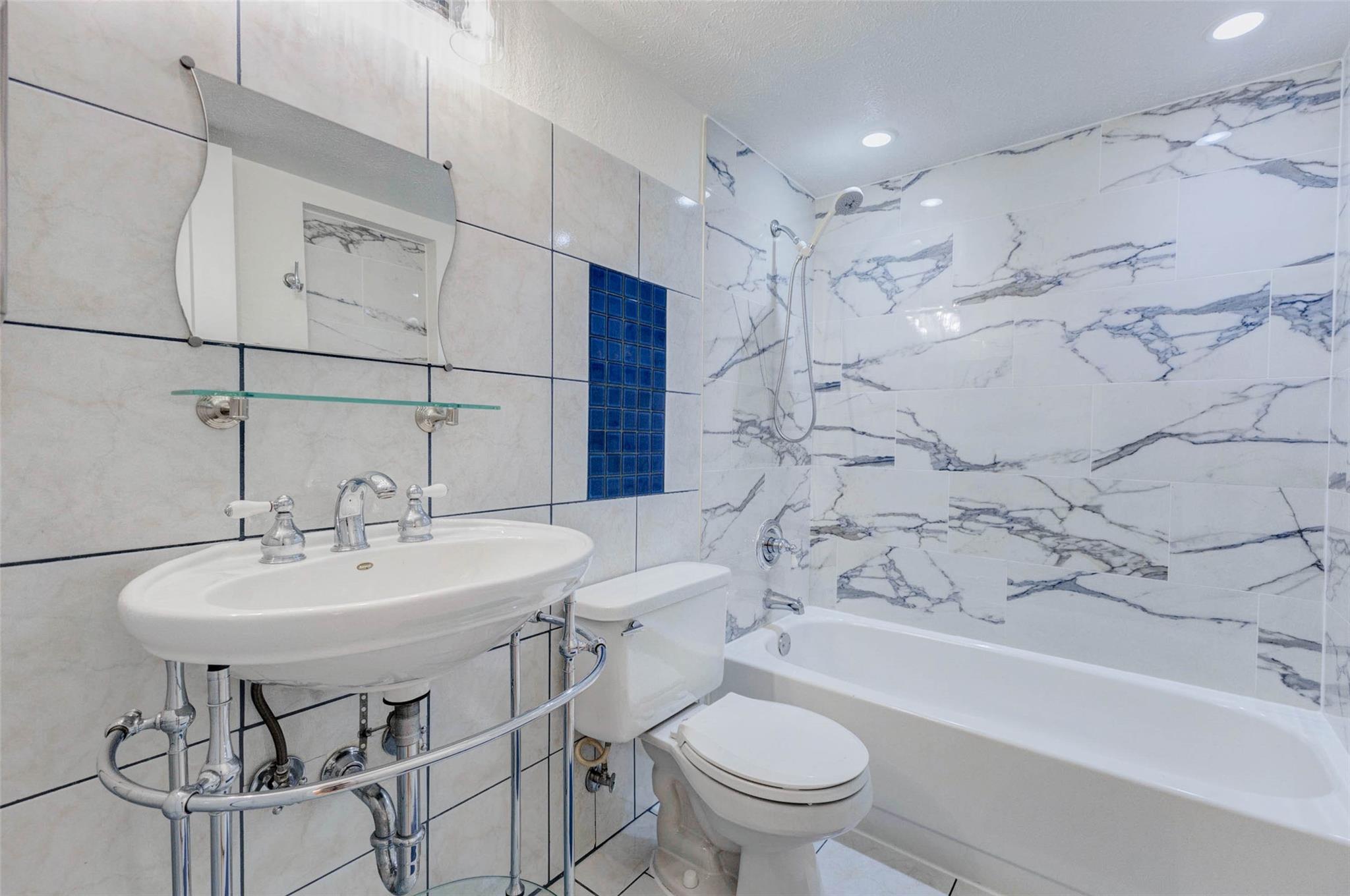 4730 Cairnlomond Street