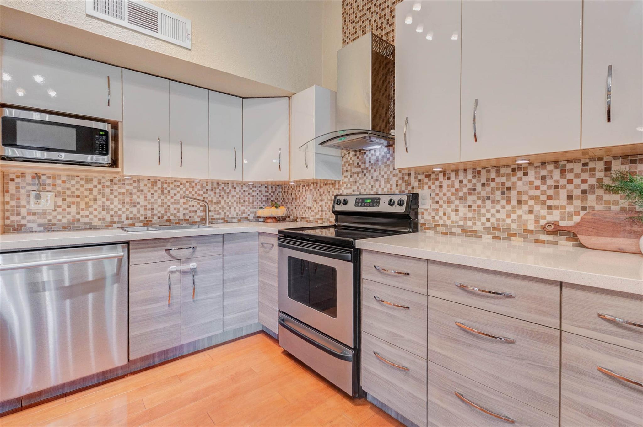 4730 Cairnlomond Street