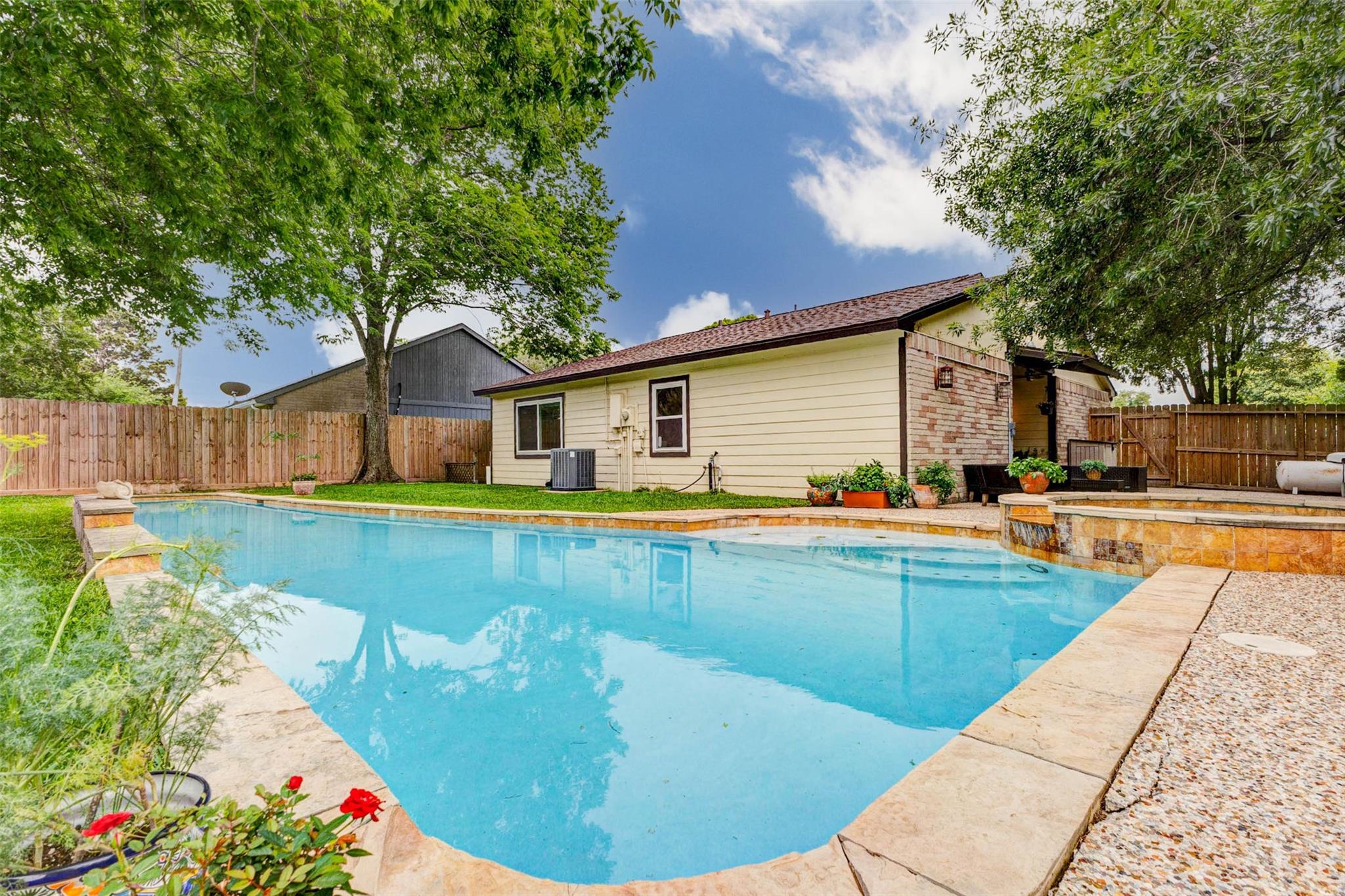 4730 Cairnlomond Street