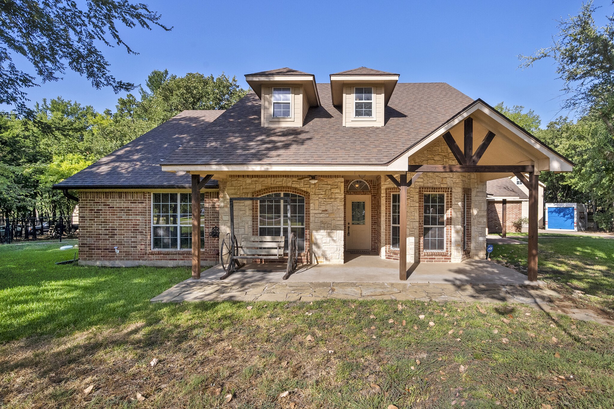 6813 Wooded Court