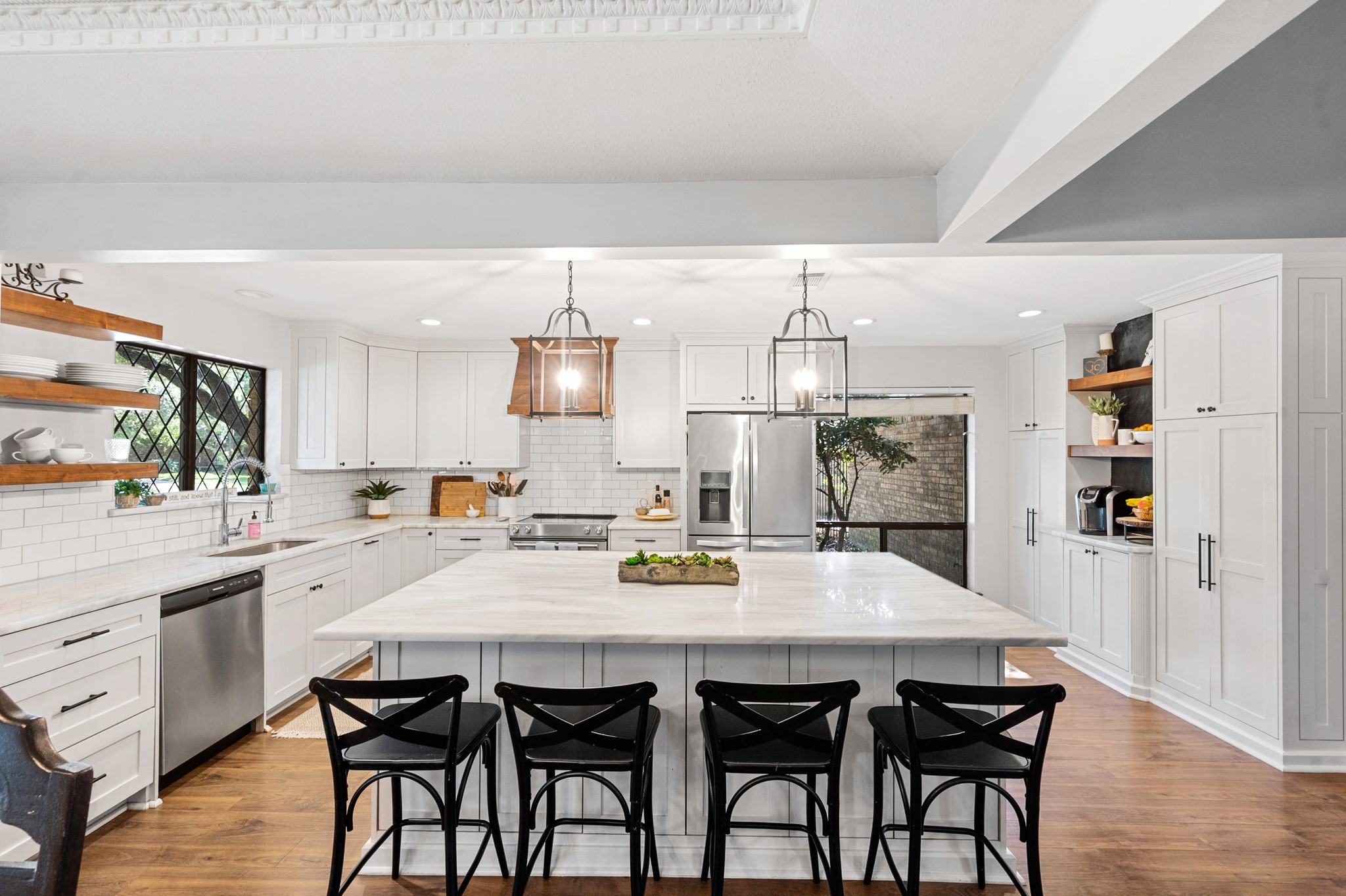1211 Saint Andrews Drive