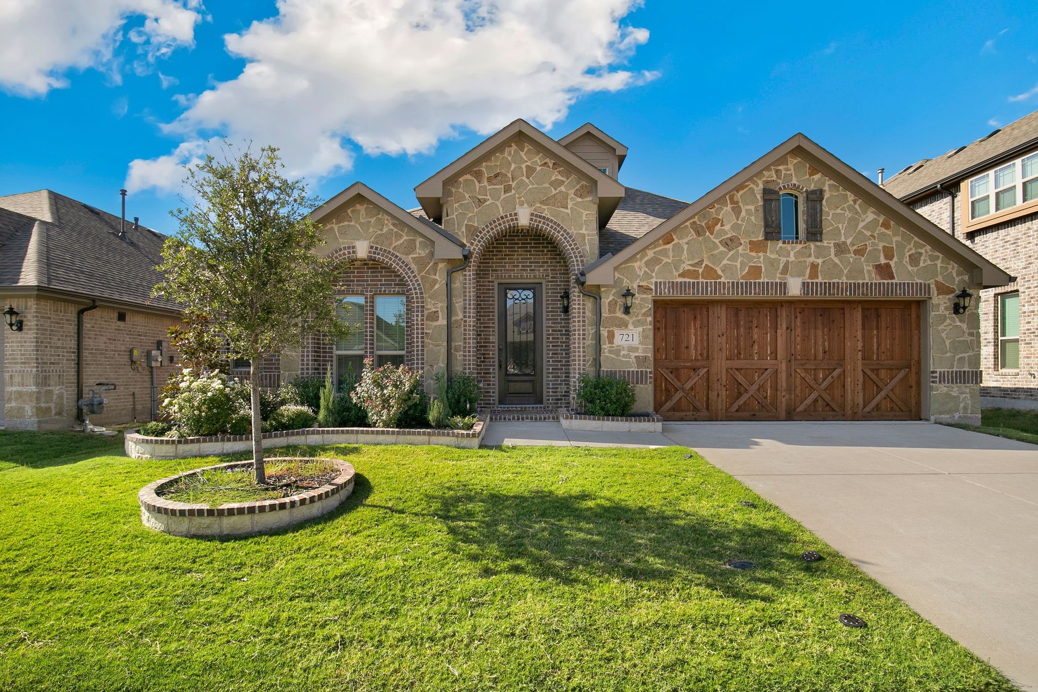 721 Edinburgh Drive