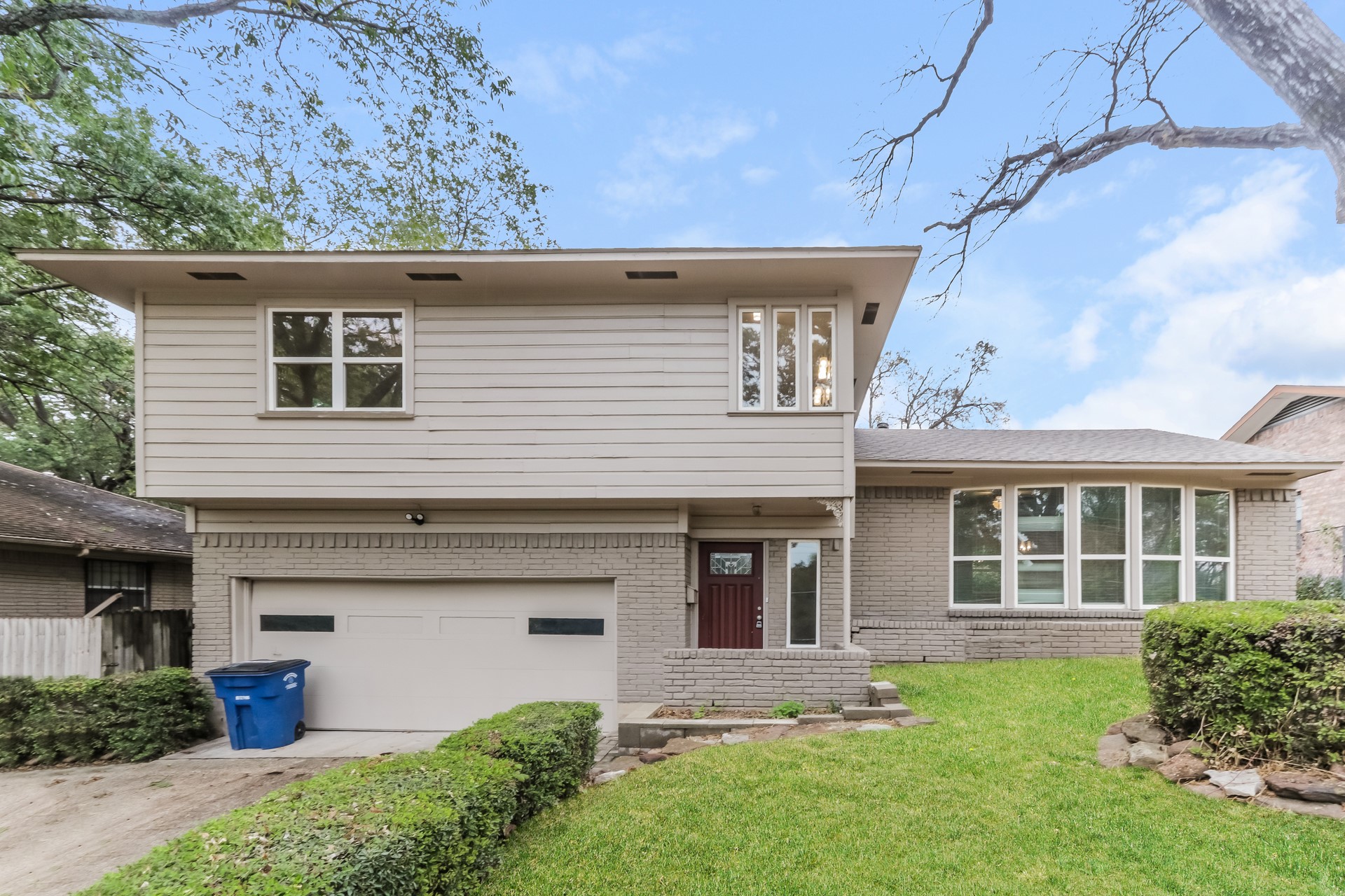 3215 Loganwood Drive