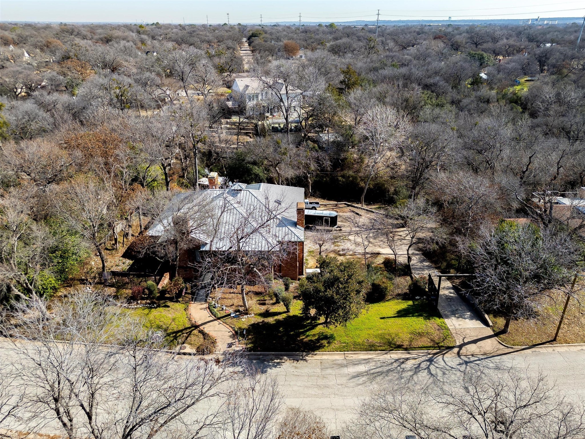 1944 Bluebird Avenue