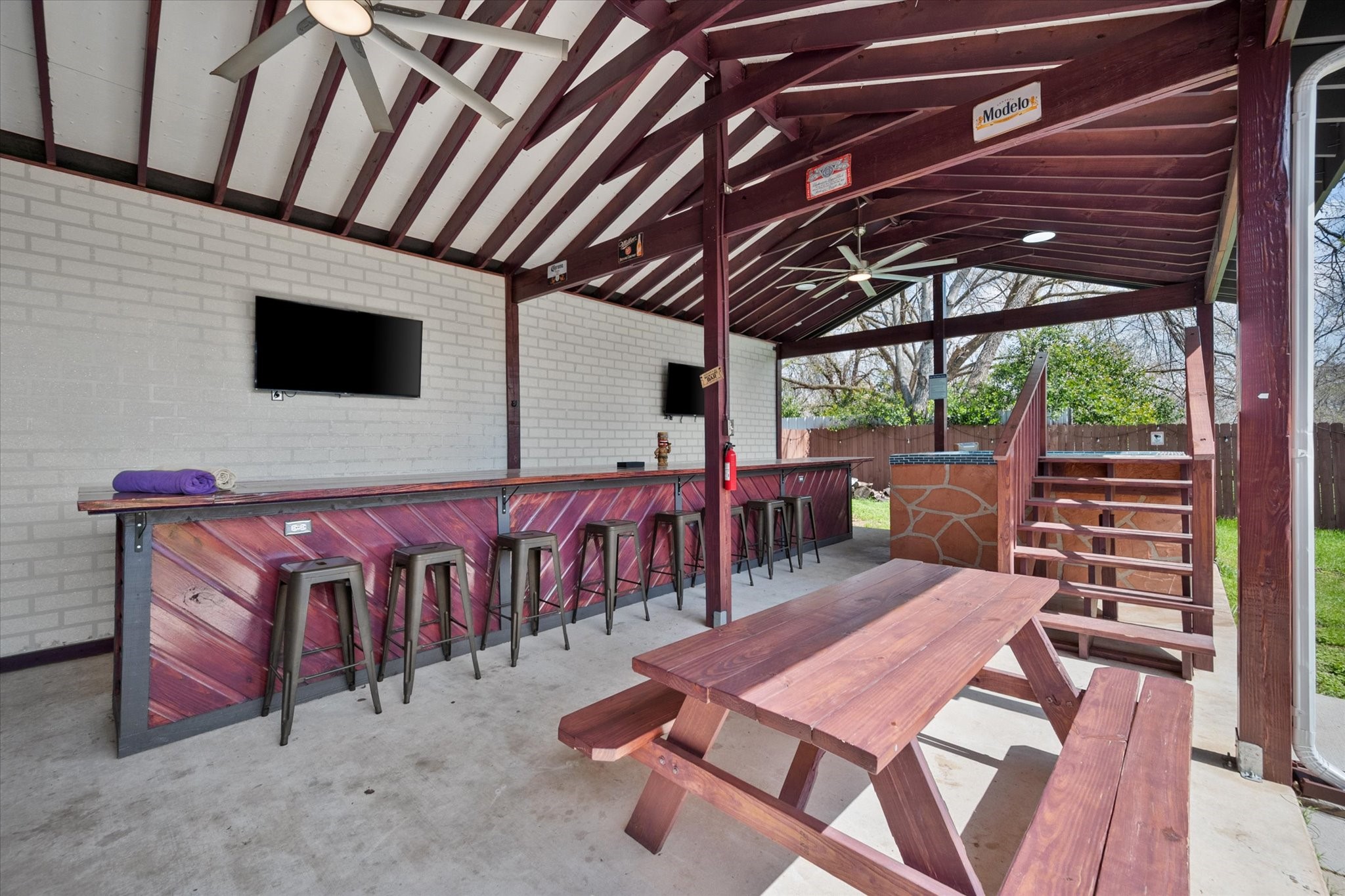 403 N East Street
