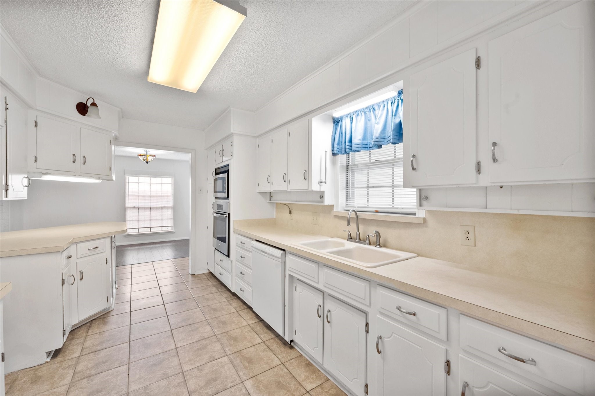 5654 Vega Drive