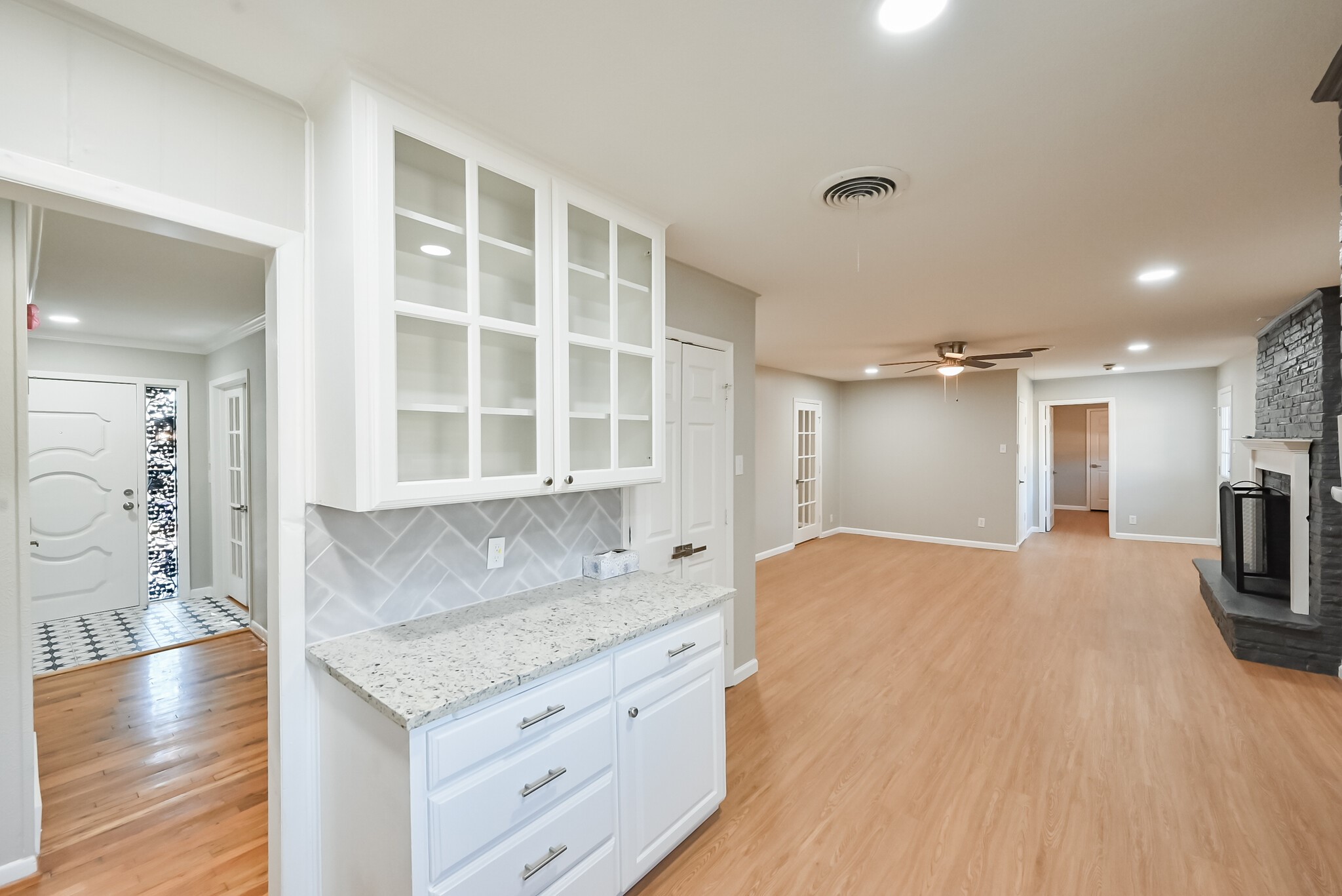 4313 Clayton Road W