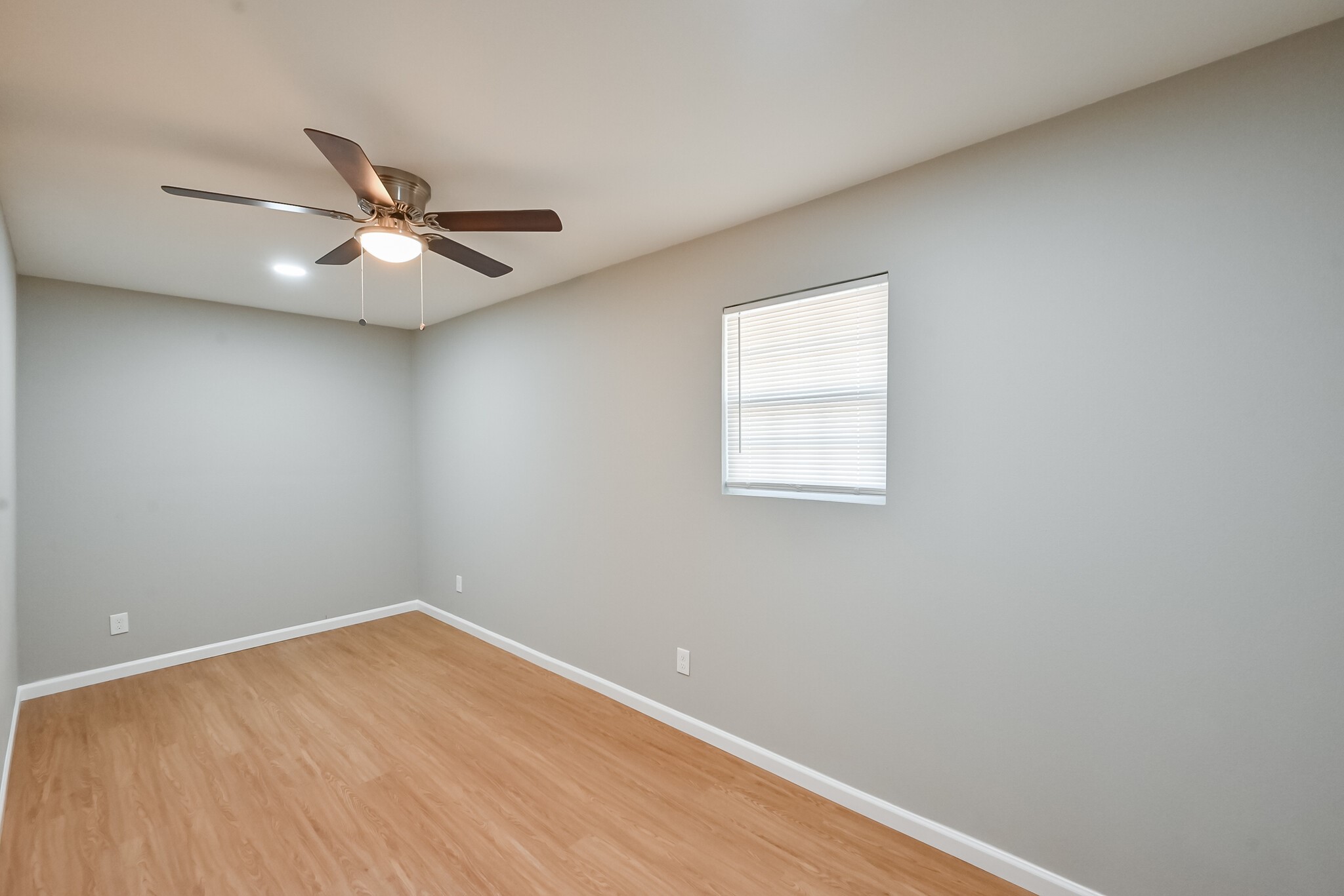 4313 Clayton Road W