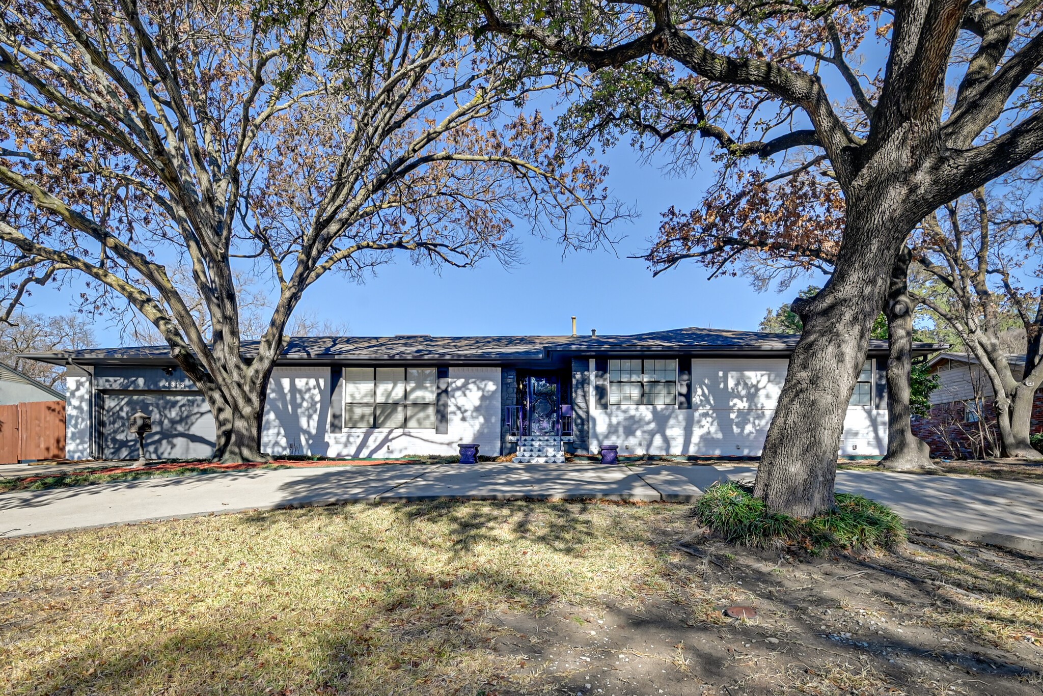 4313 Clayton Road W