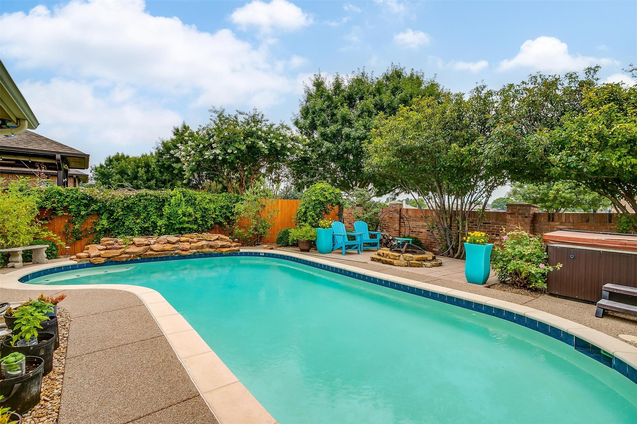 1108 Clairemont Lane