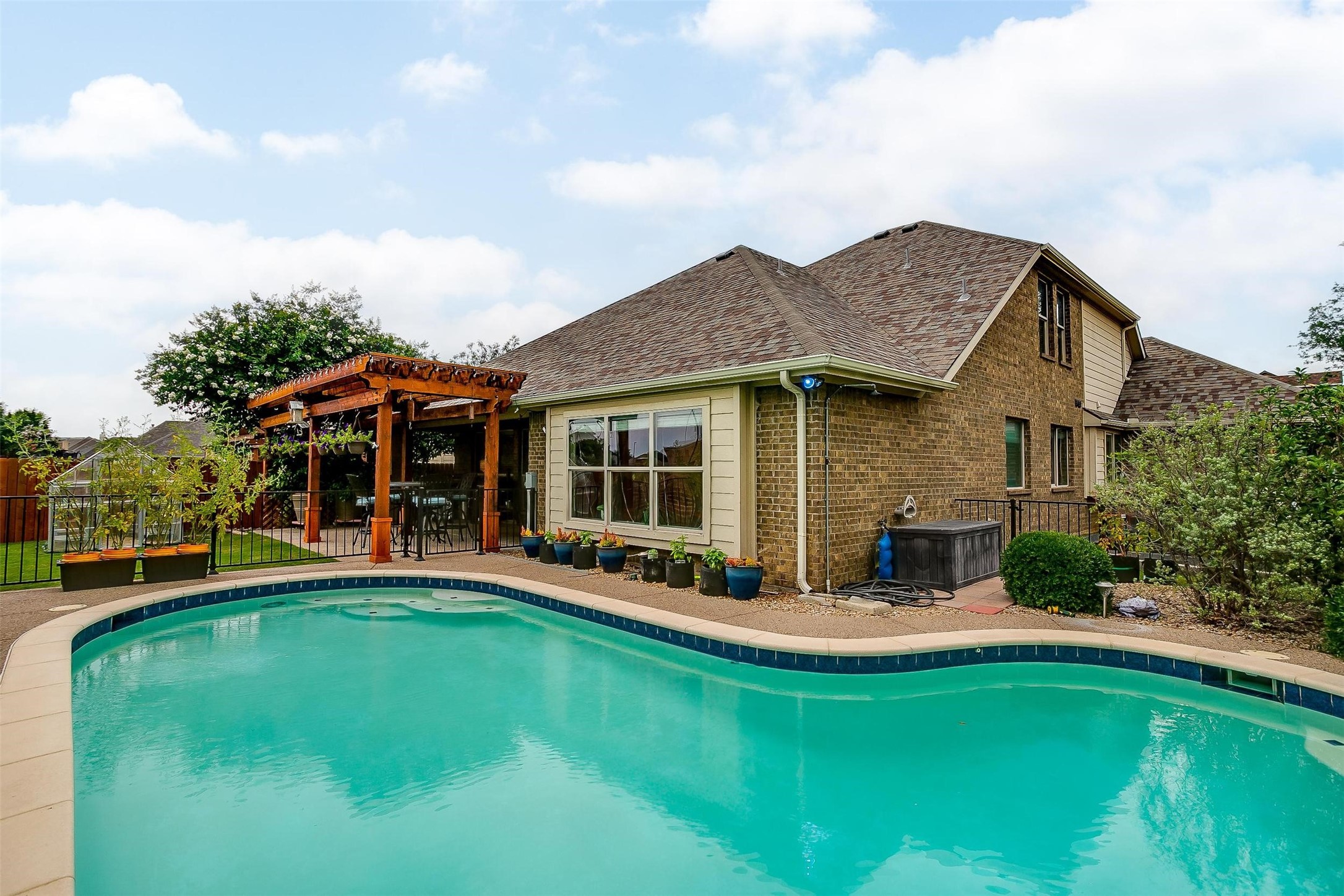1108 Clairemont Lane