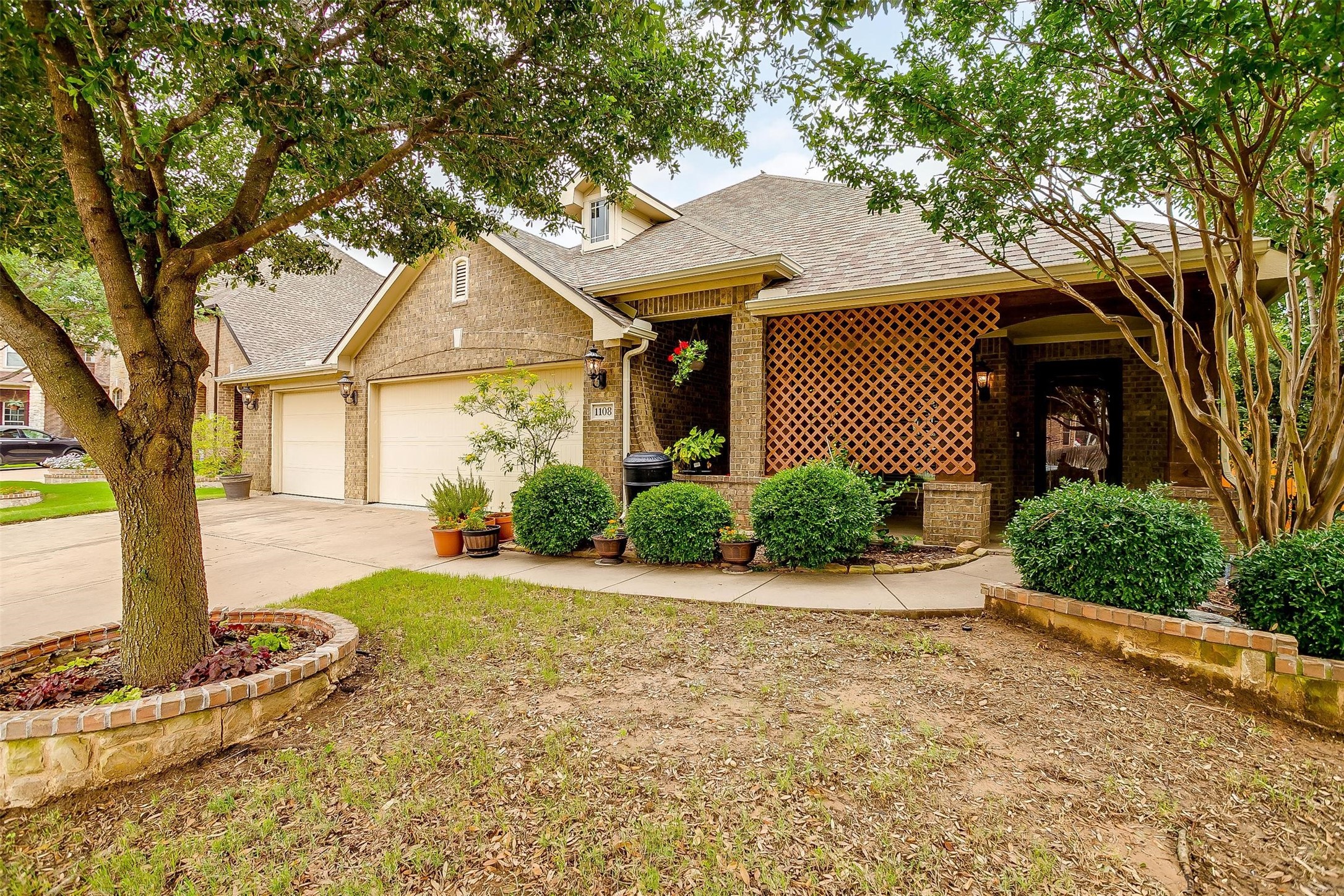 1108 Clairemont Lane