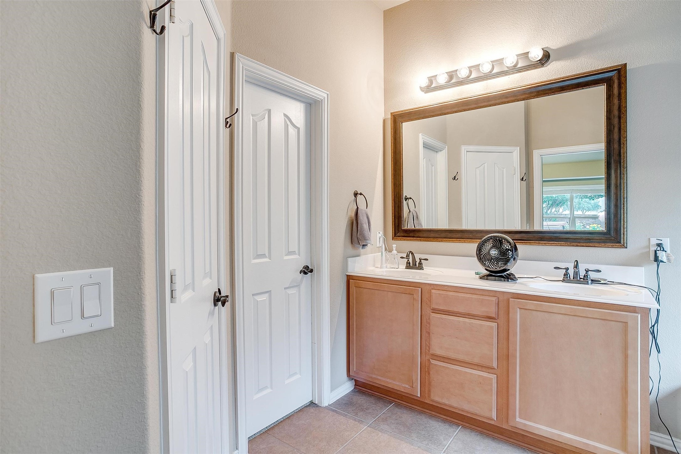 1108 Clairemont Lane