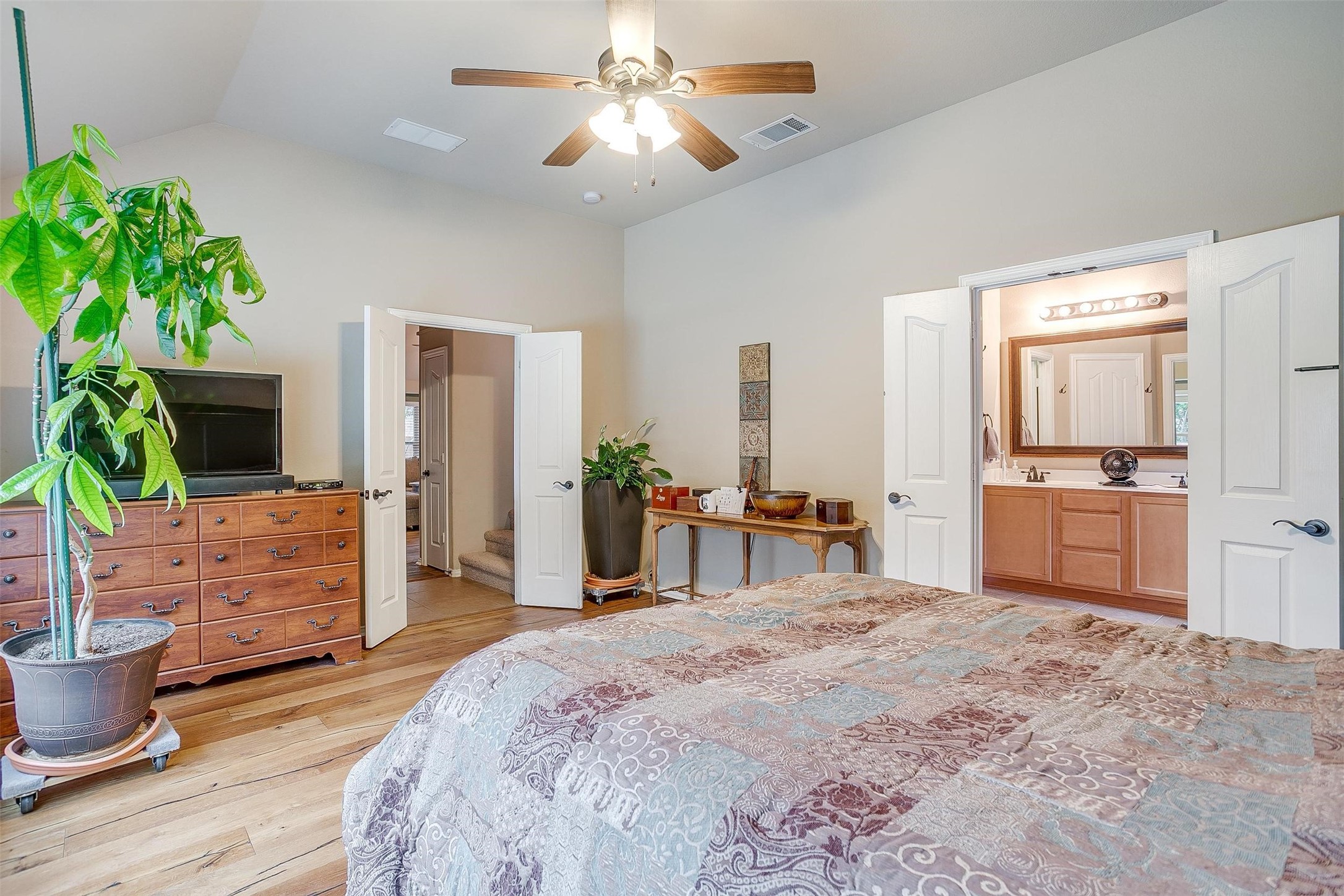 1108 Clairemont Lane