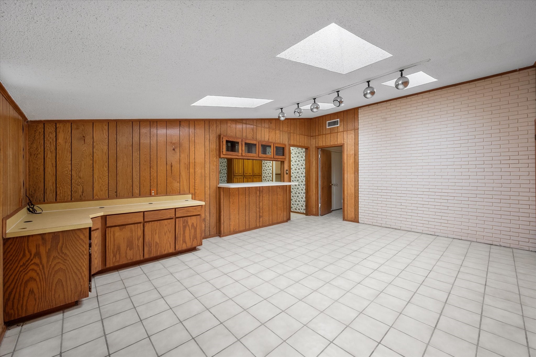 1204 Park Lane
