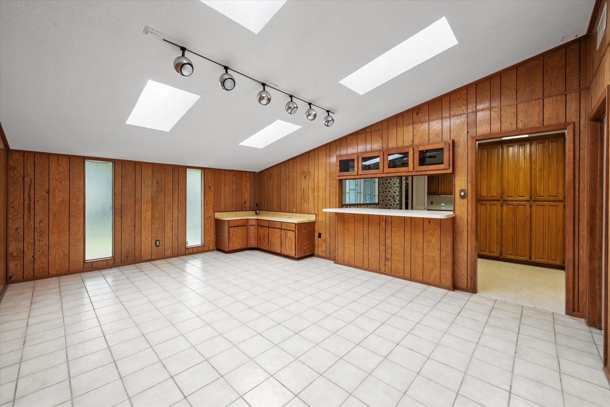 1204 Park Lane