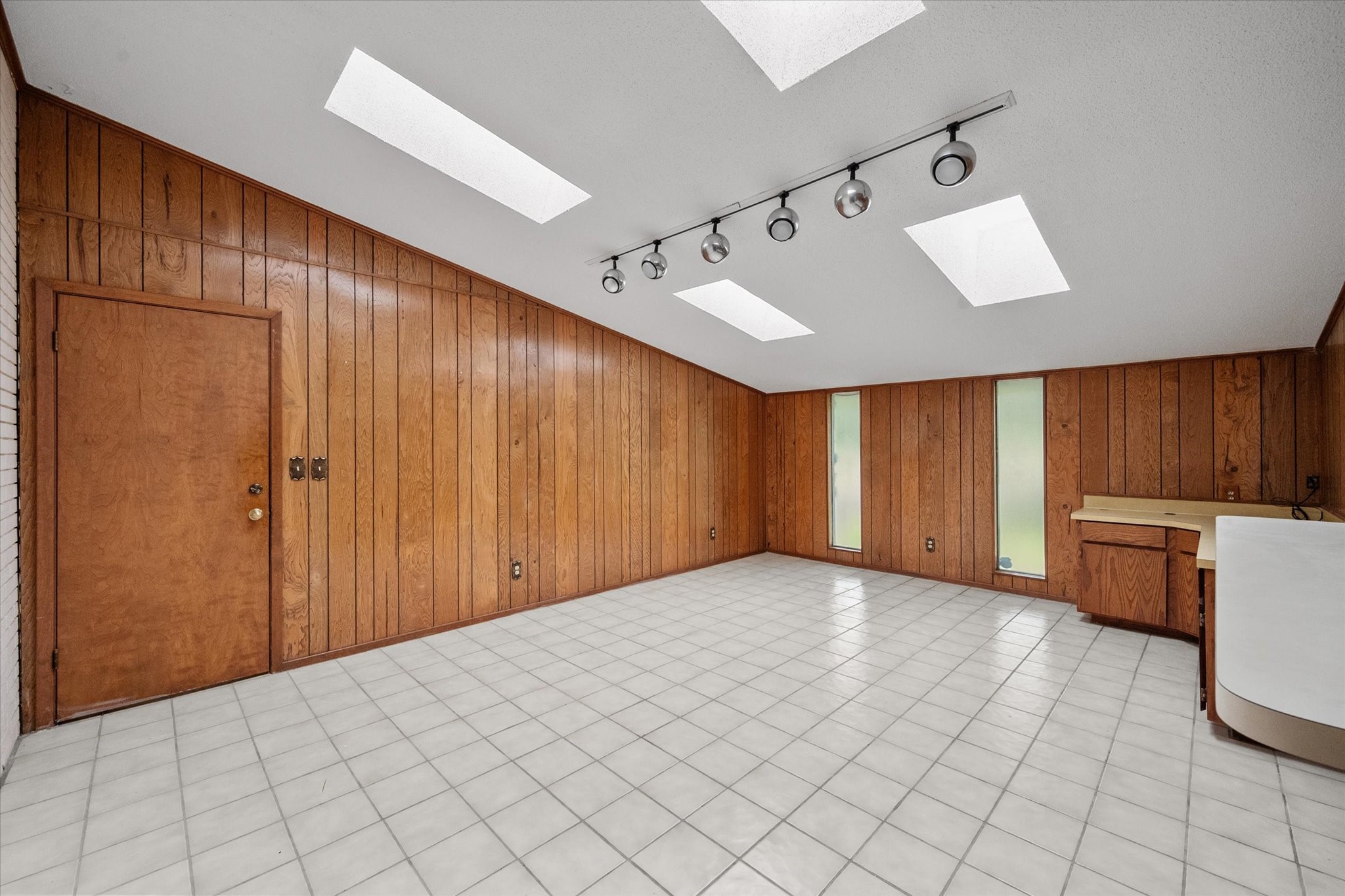 1204 Park Lane