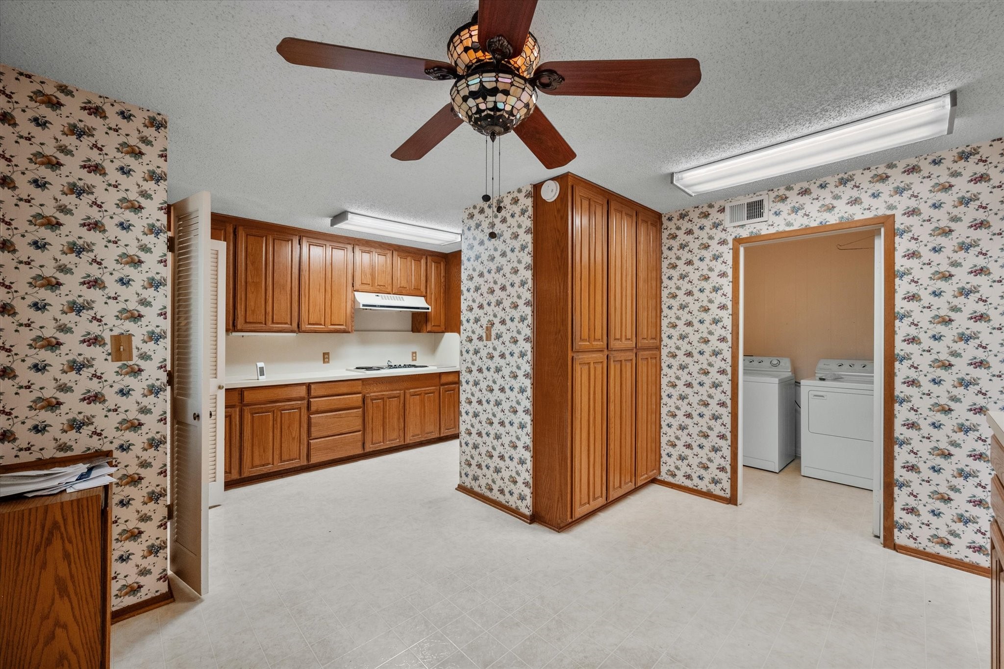 1204 Park Lane