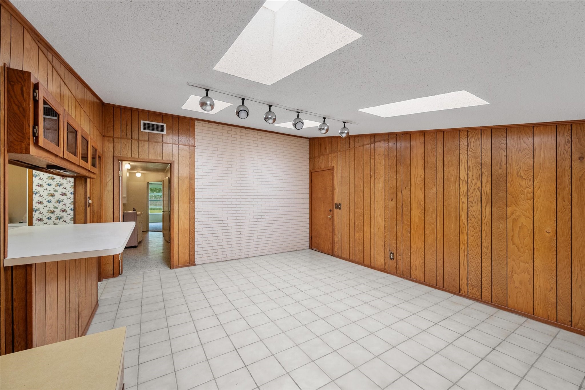 1204 Park Lane