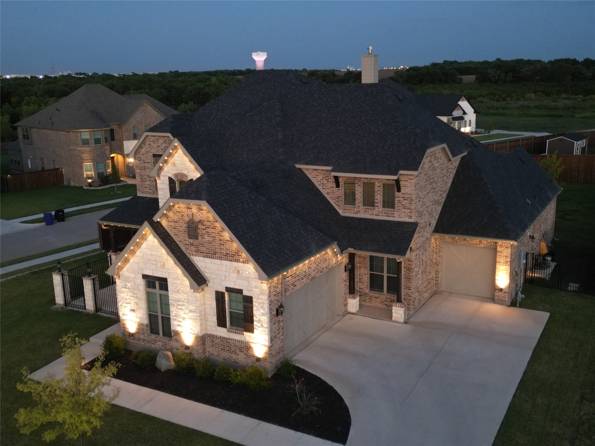 1201 Woodside Drive