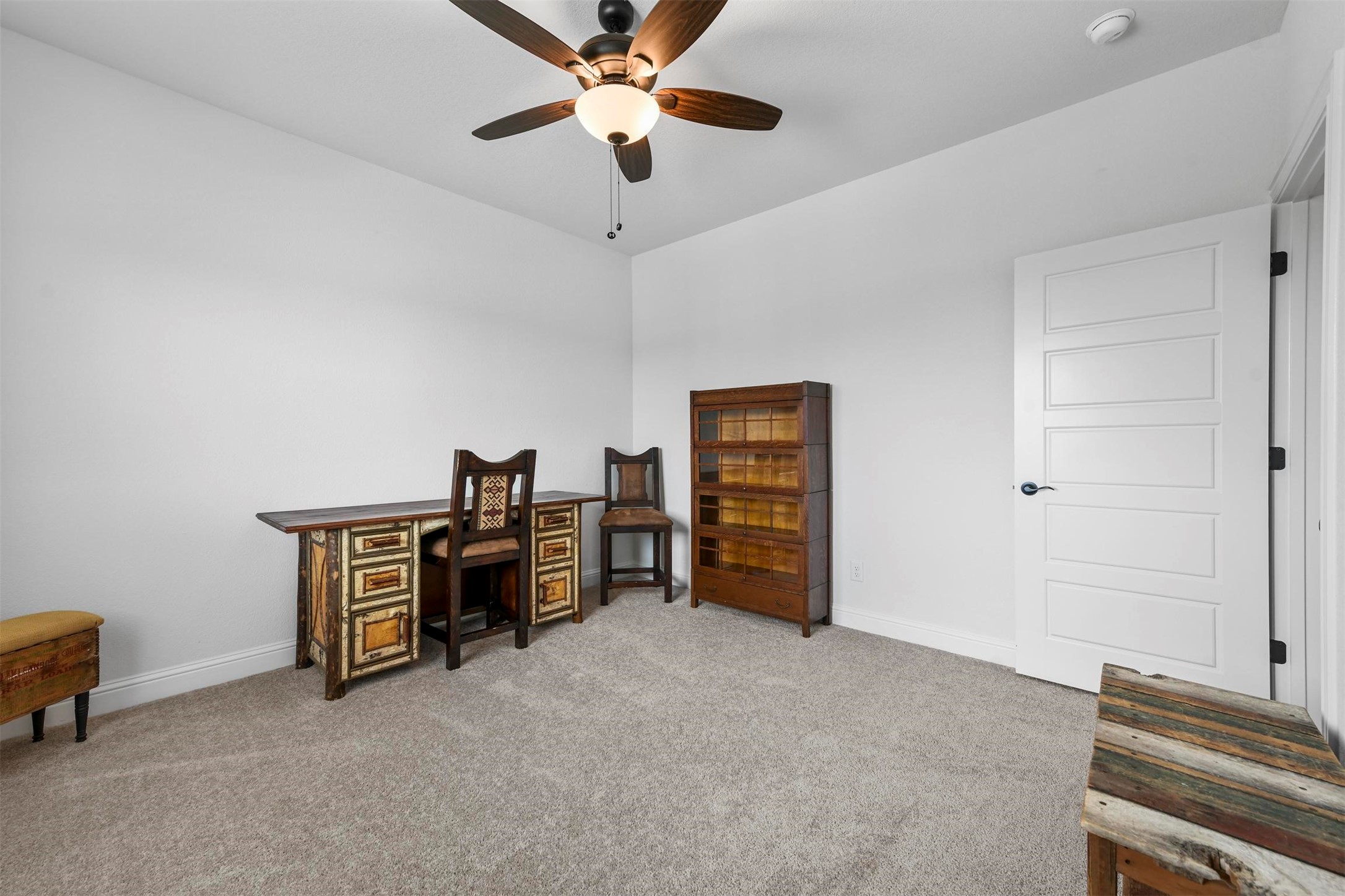 1201 Woodside Drive