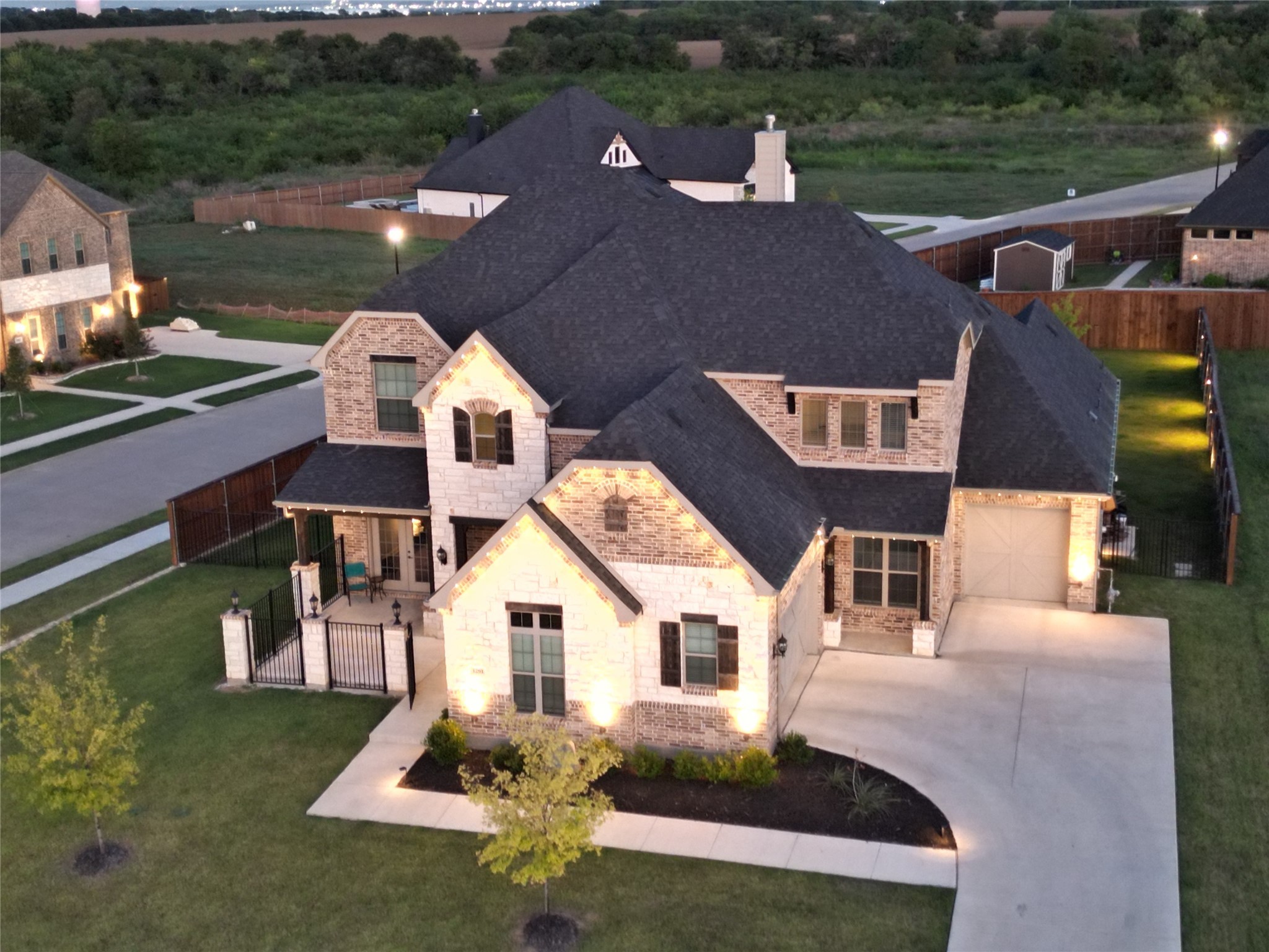 1201 Woodside Drive