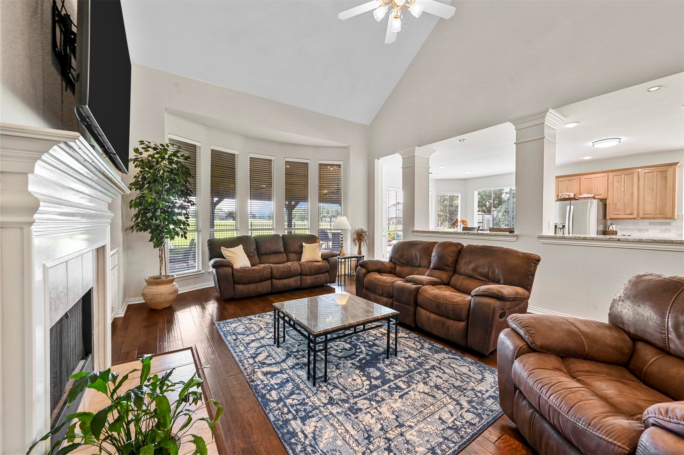 907 Turnberry Drive