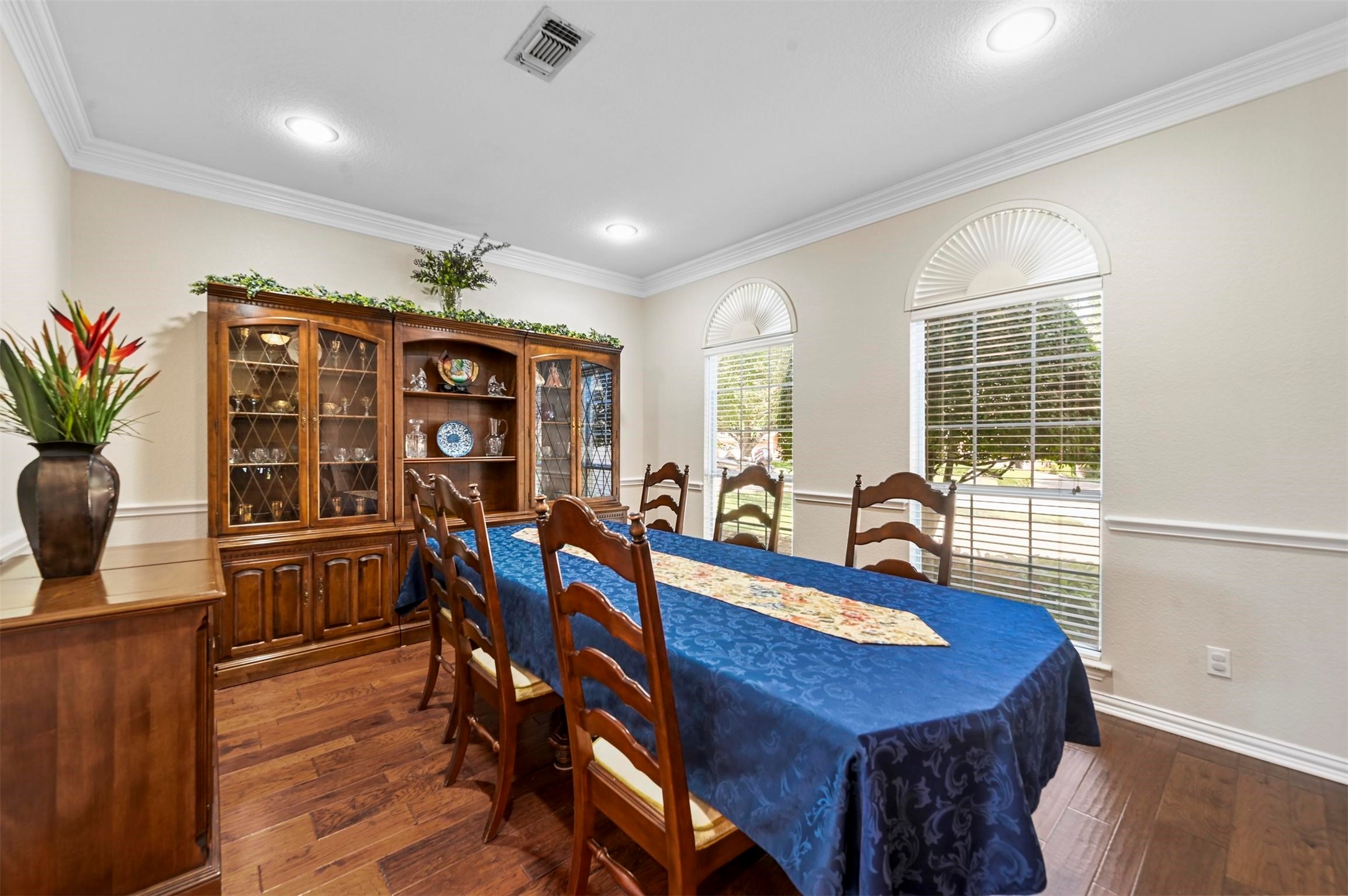 907 Turnberry Drive