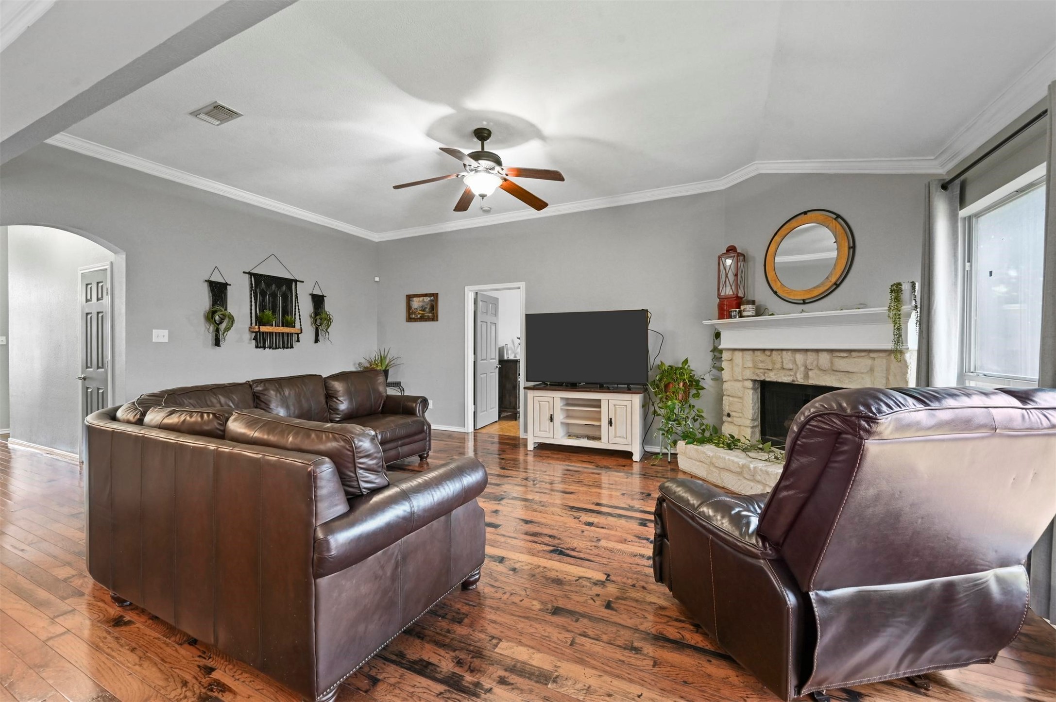 4418 Emerald Leaf Drive