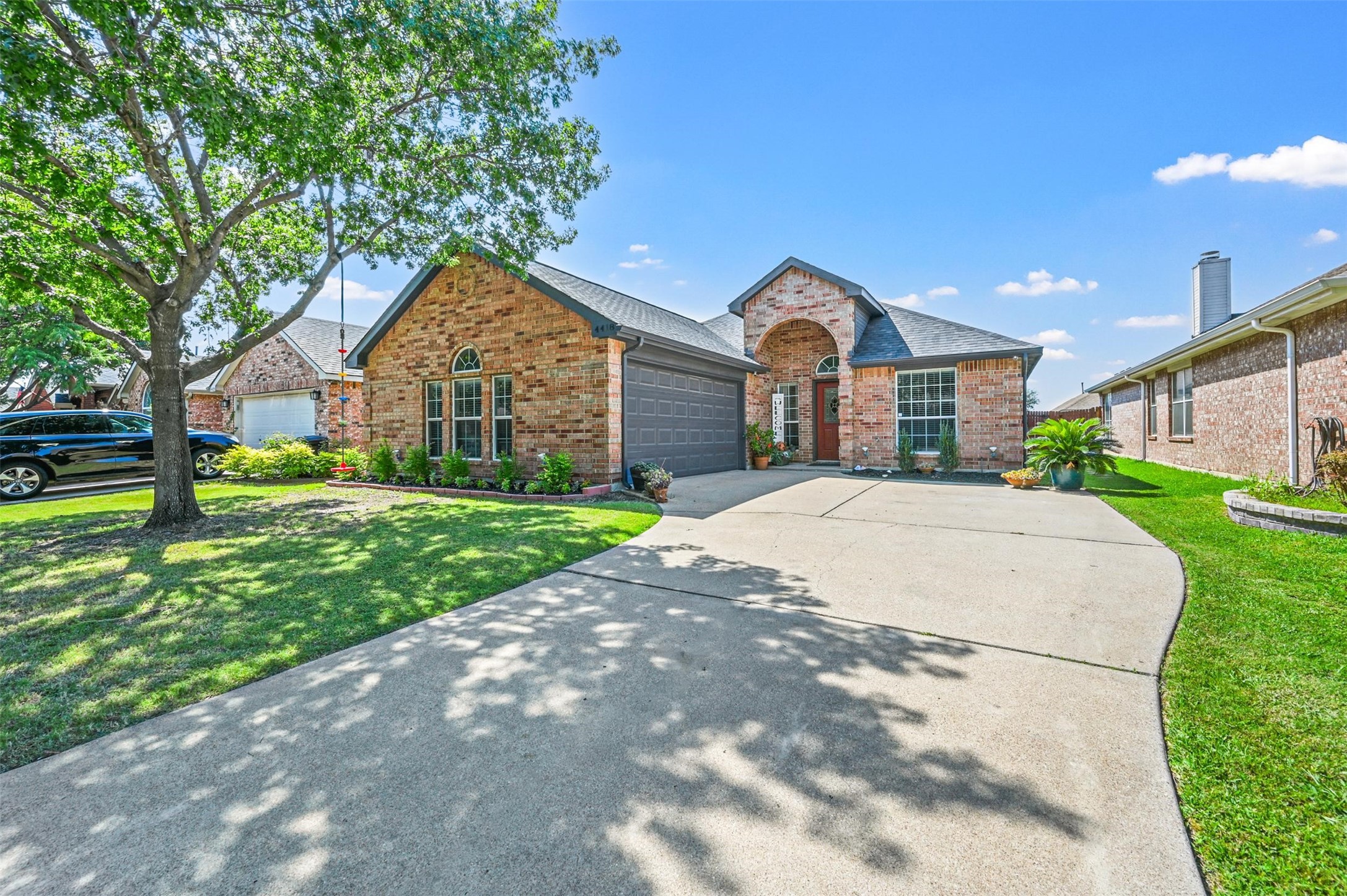 4418 Emerald Leaf Drive