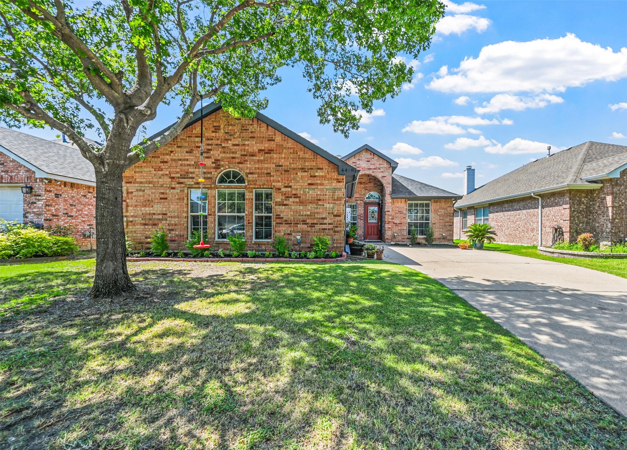 4418 Emerald Leaf Drive