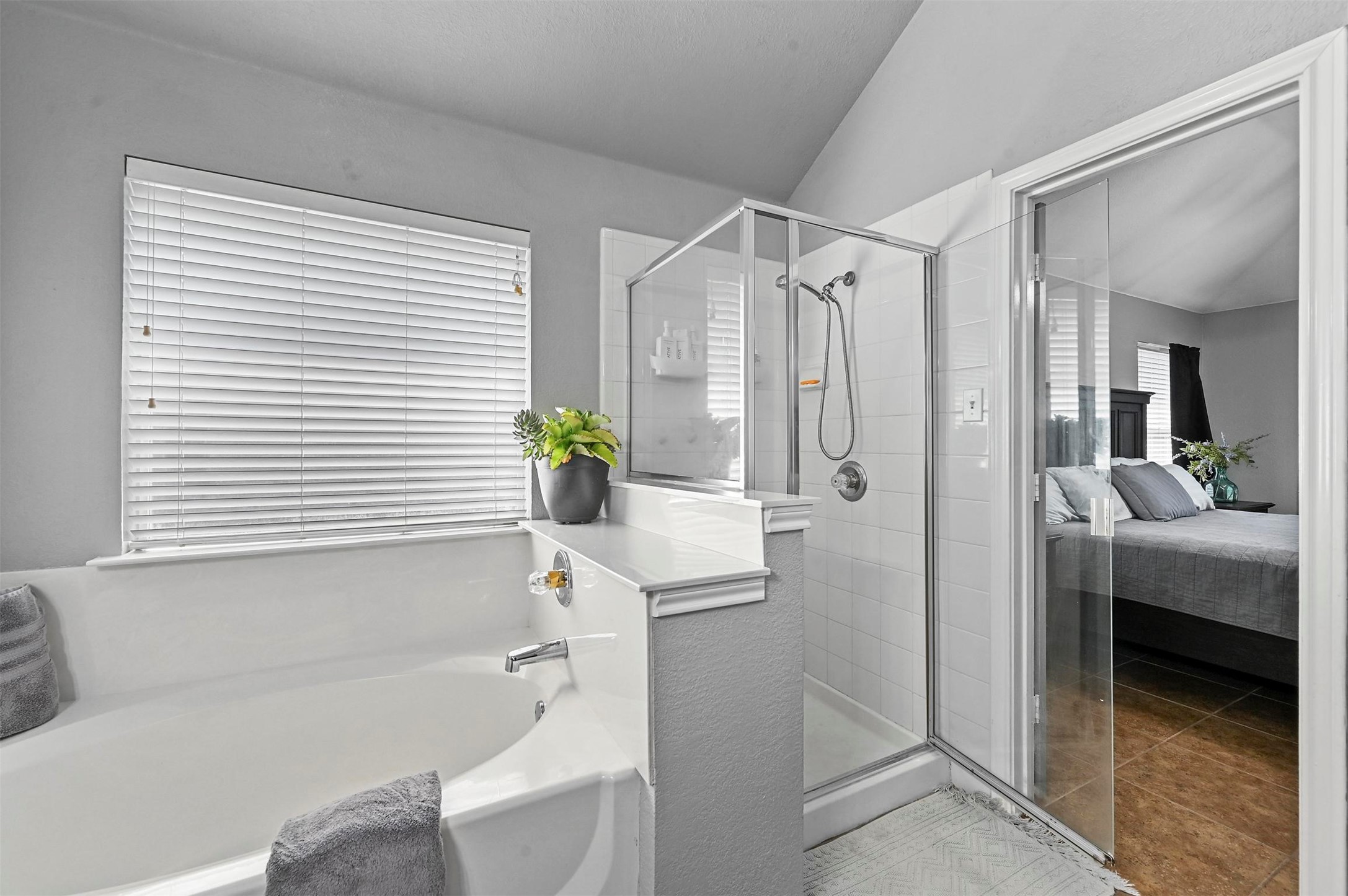 4418 Emerald Leaf Drive