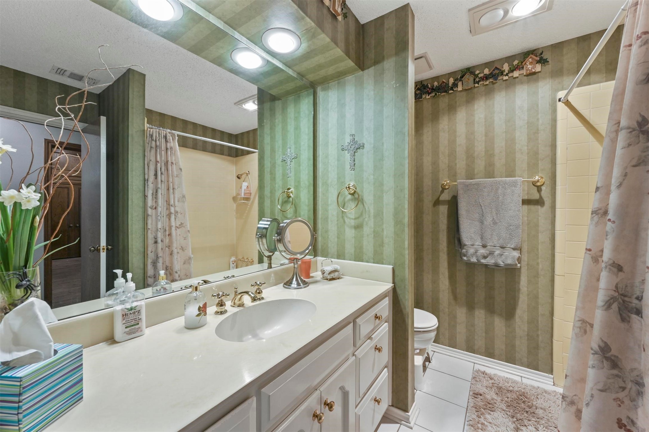 2728 Steamboat Circle