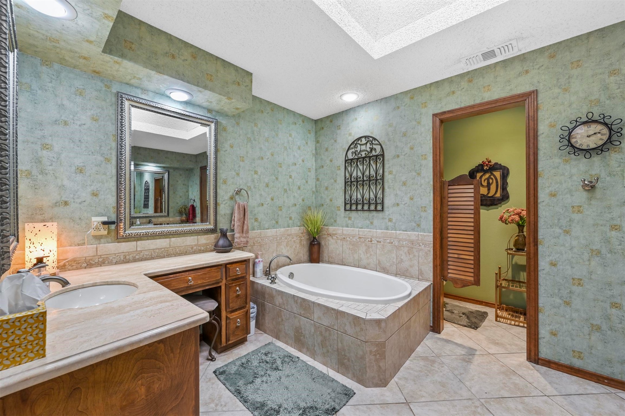 2728 Steamboat Circle