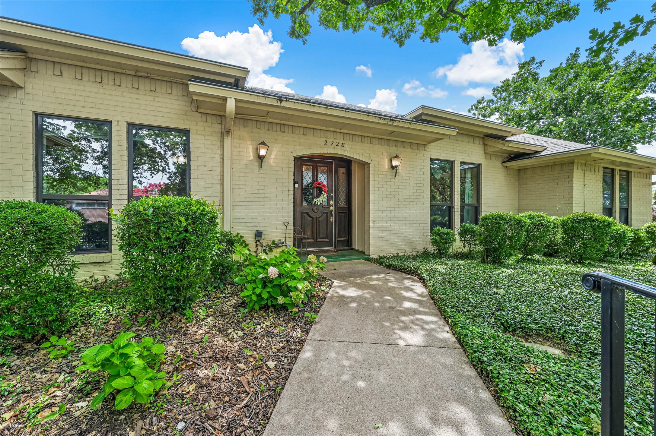 2728 Steamboat Circle