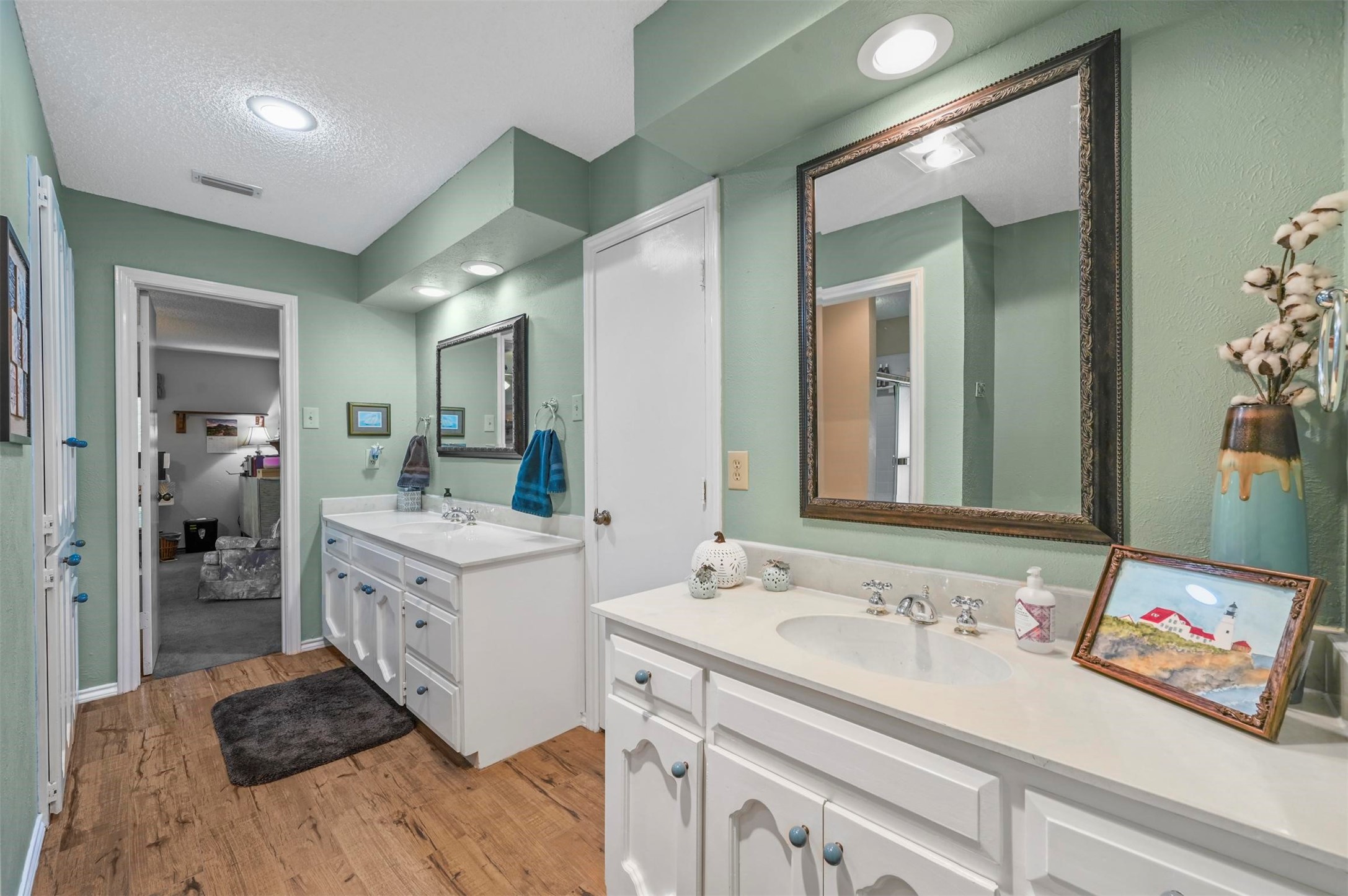 2728 Steamboat Circle