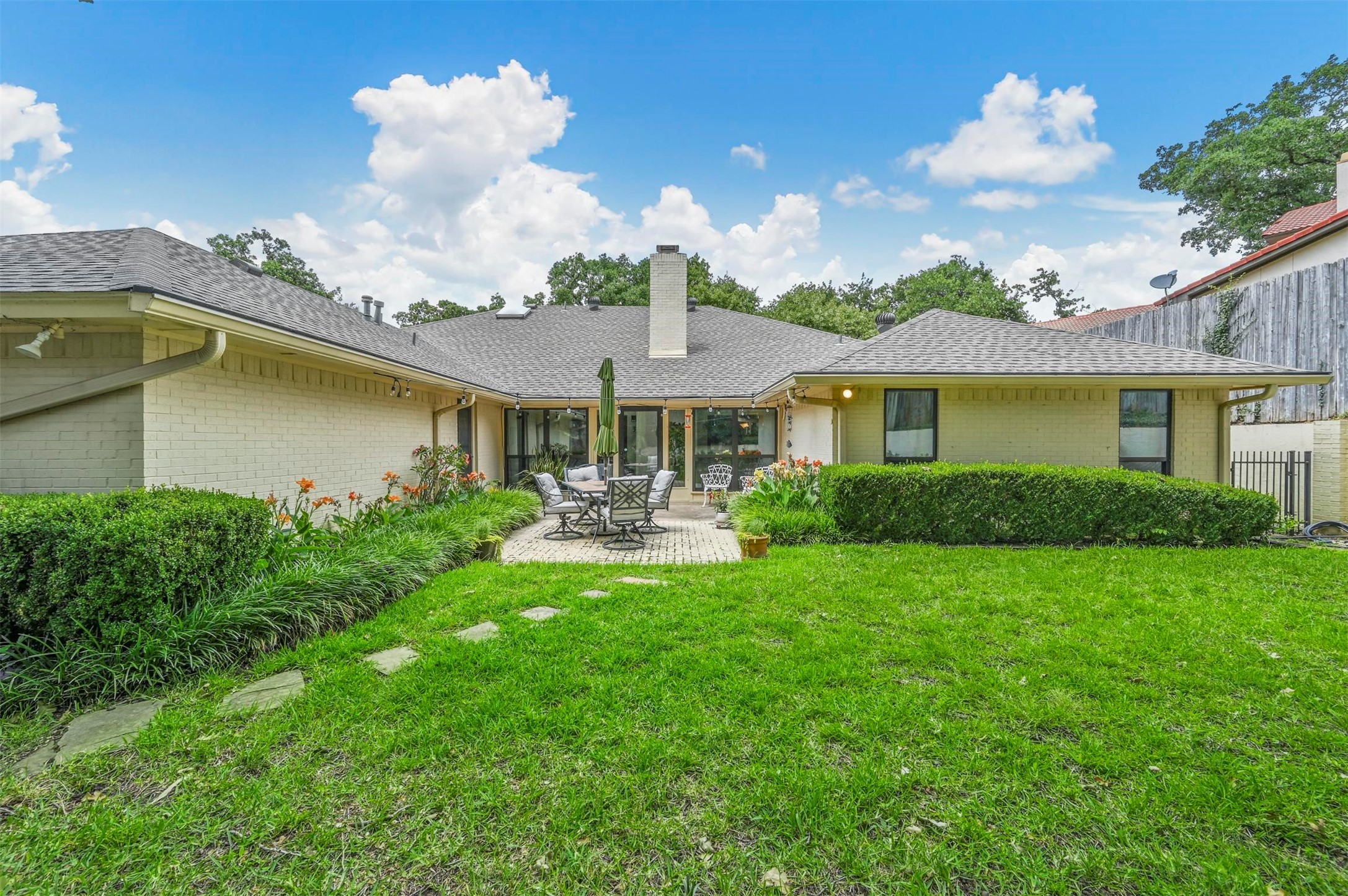 2728 Steamboat Circle