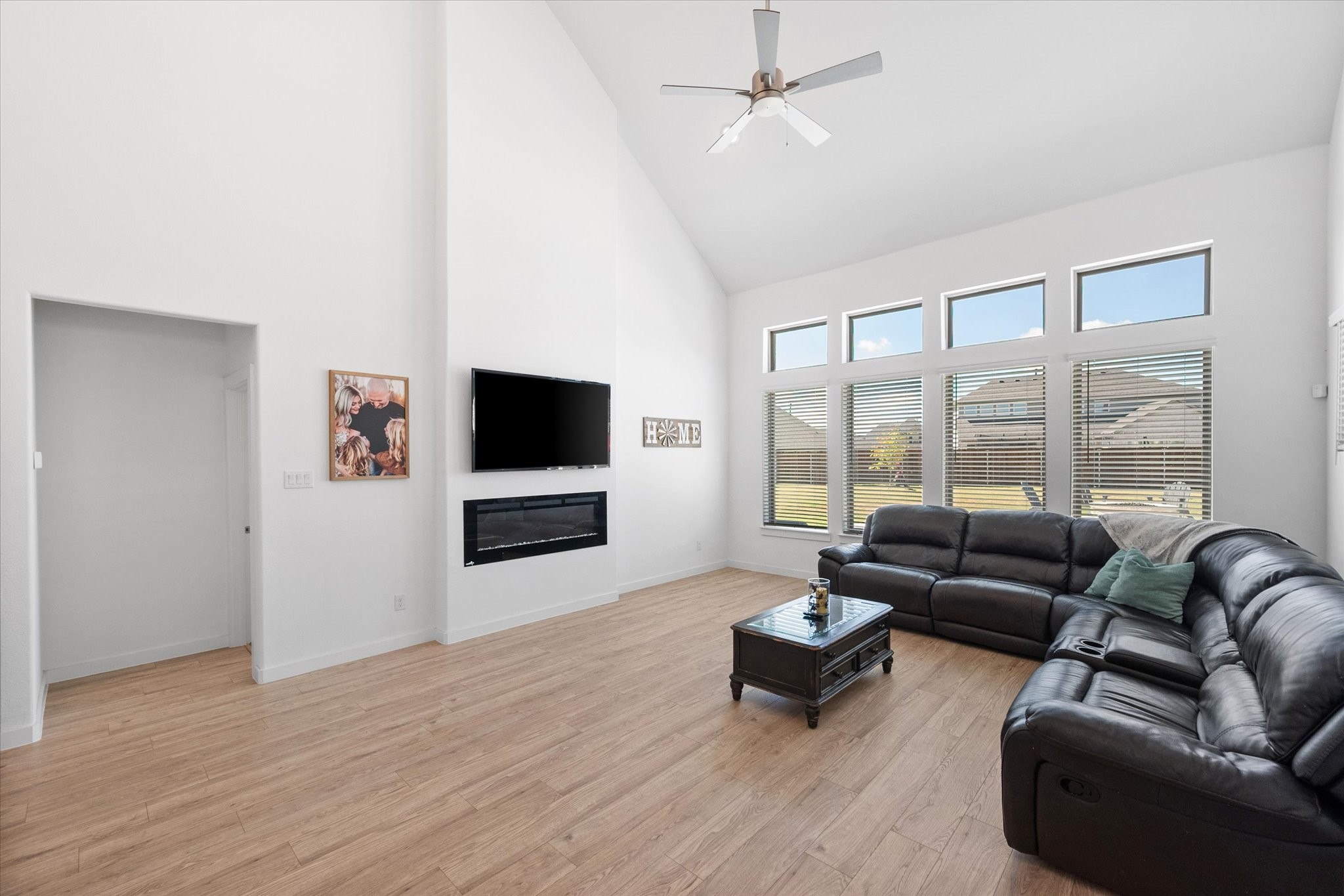 1413 Thunderbird Drive