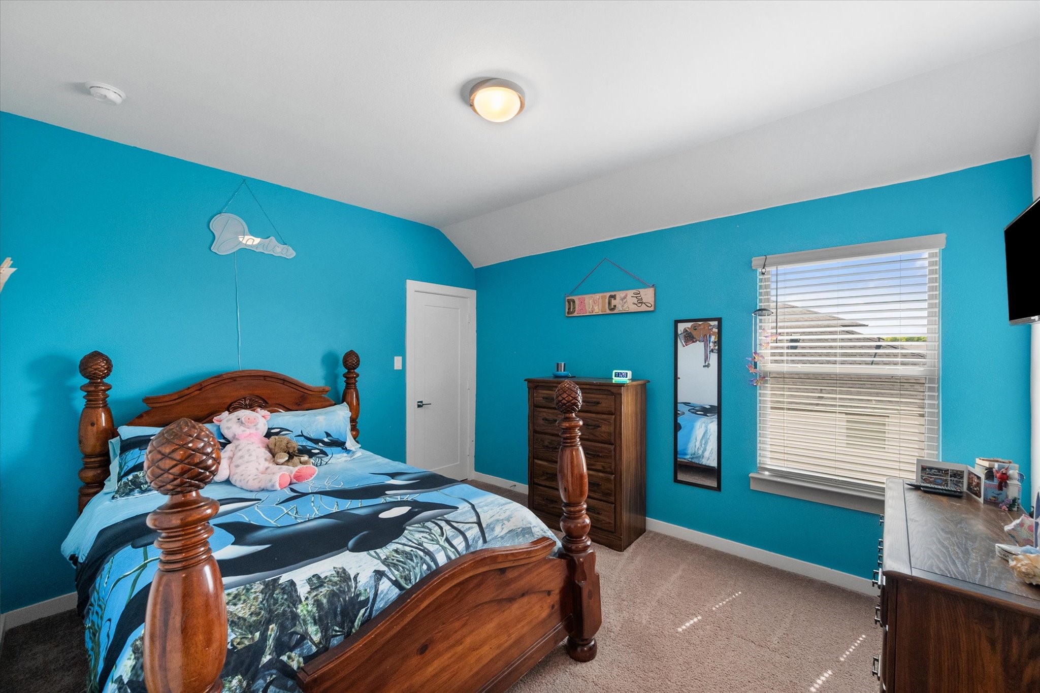 1413 Thunderbird Drive