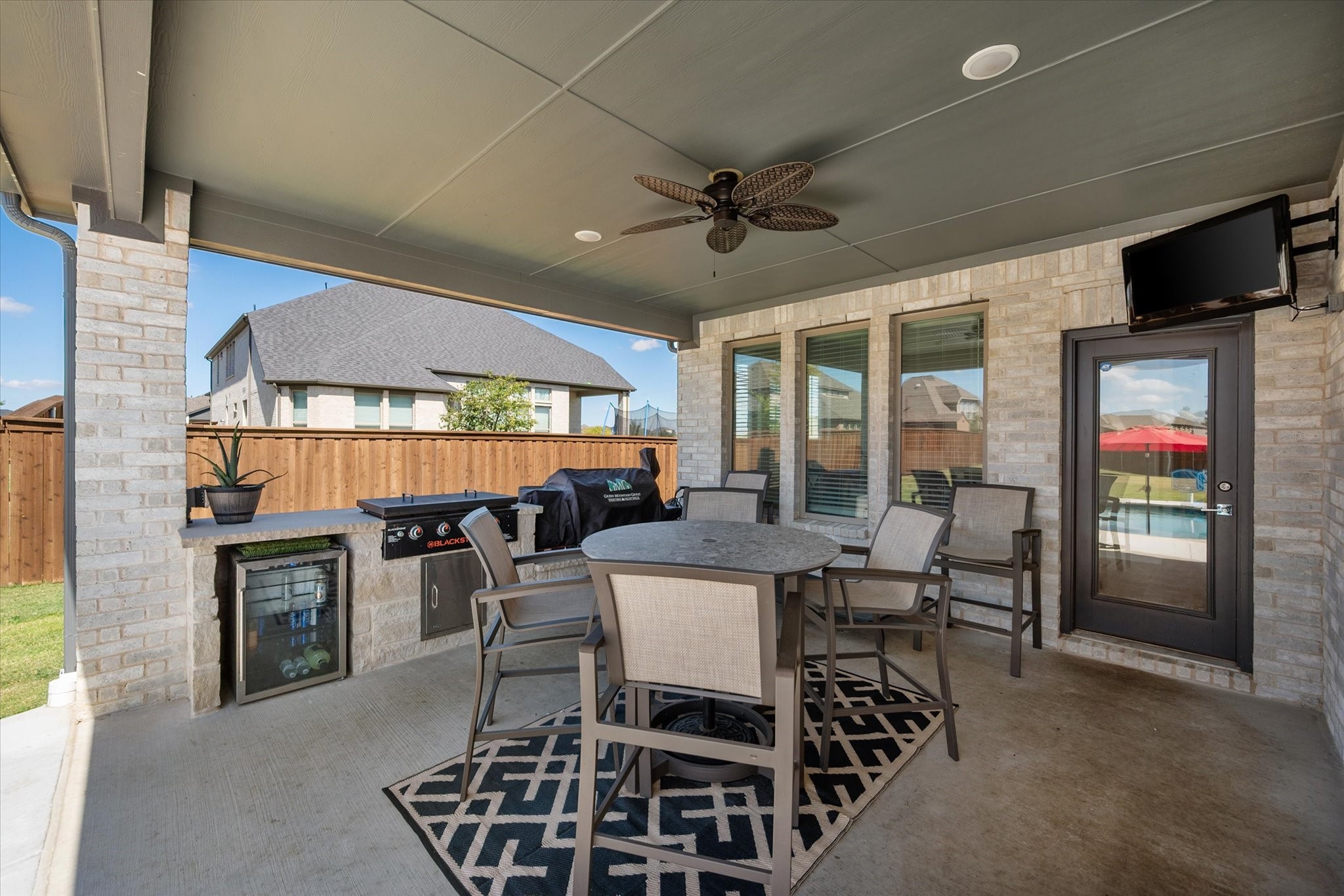 1413 Thunderbird Drive