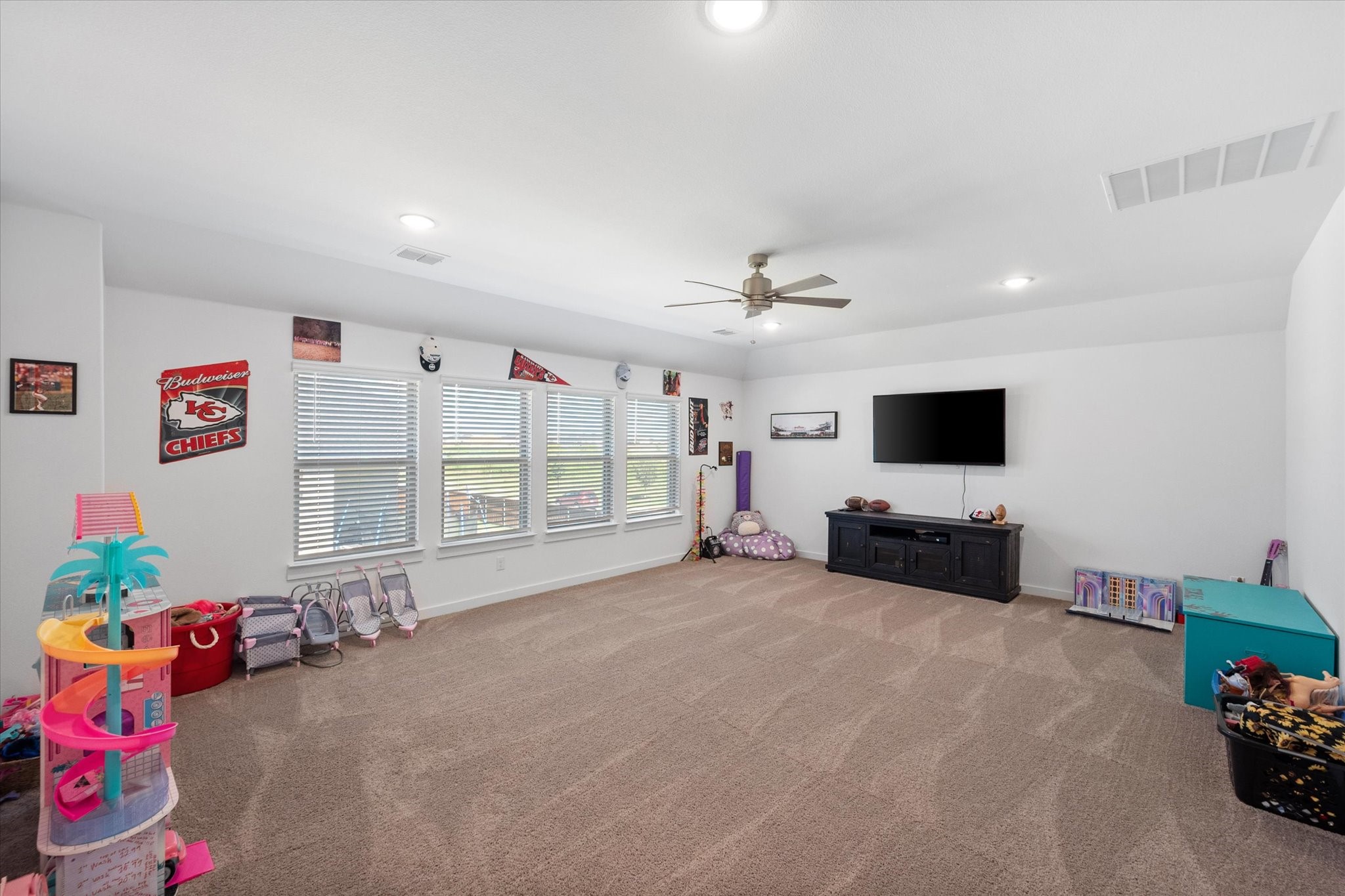 1413 Thunderbird Drive