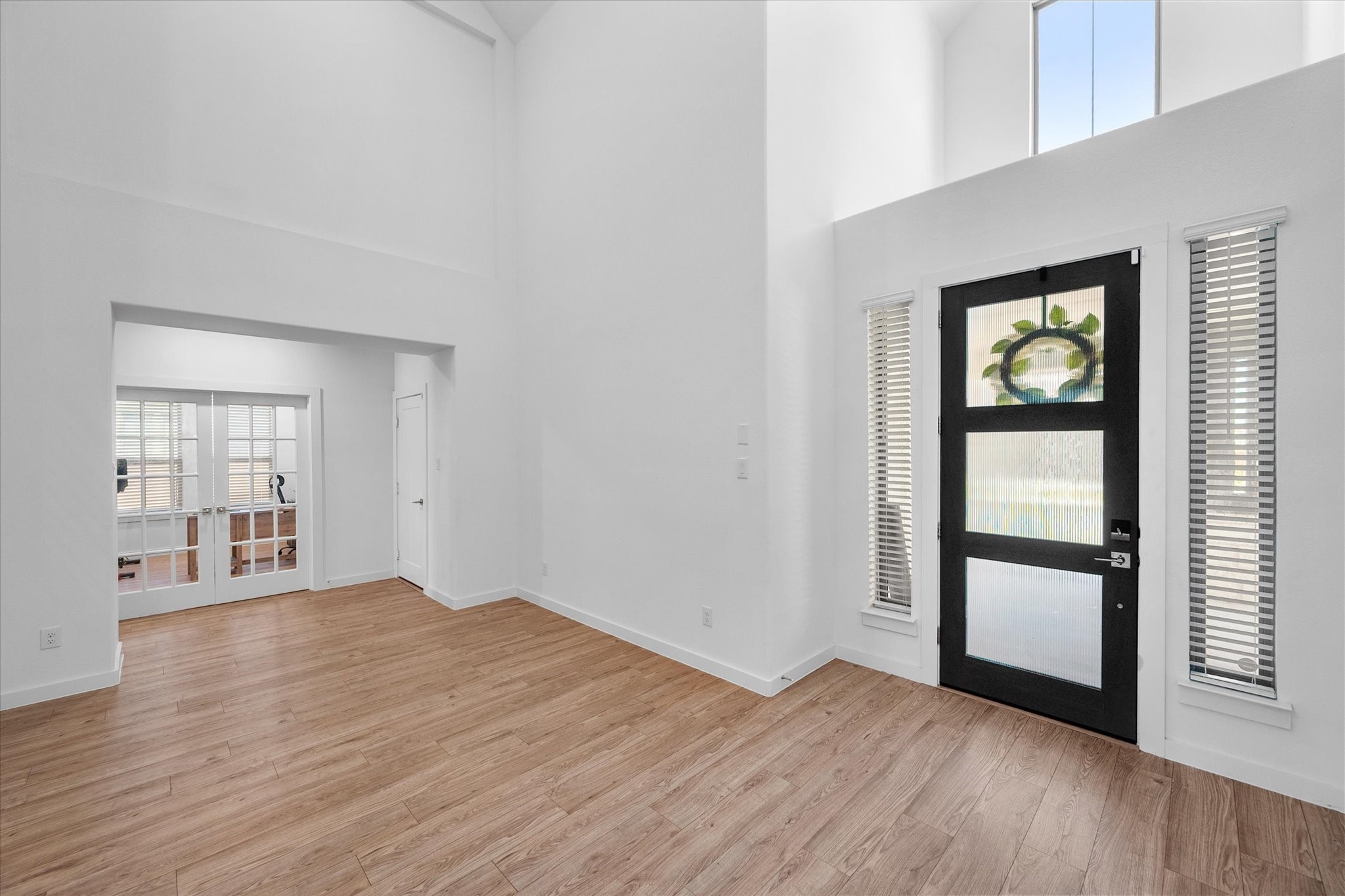 1413 Thunderbird Drive