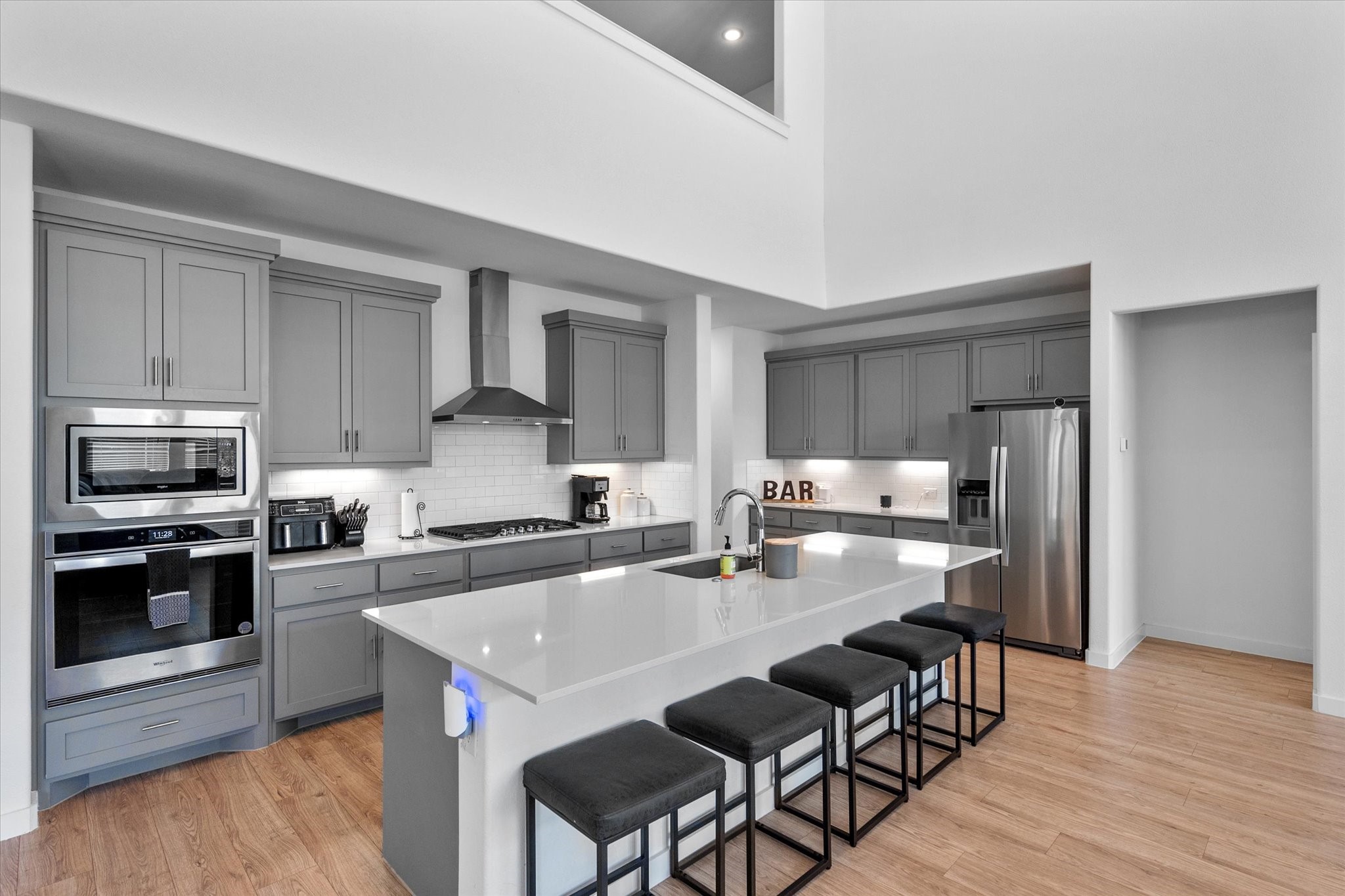 1413 Thunderbird Drive