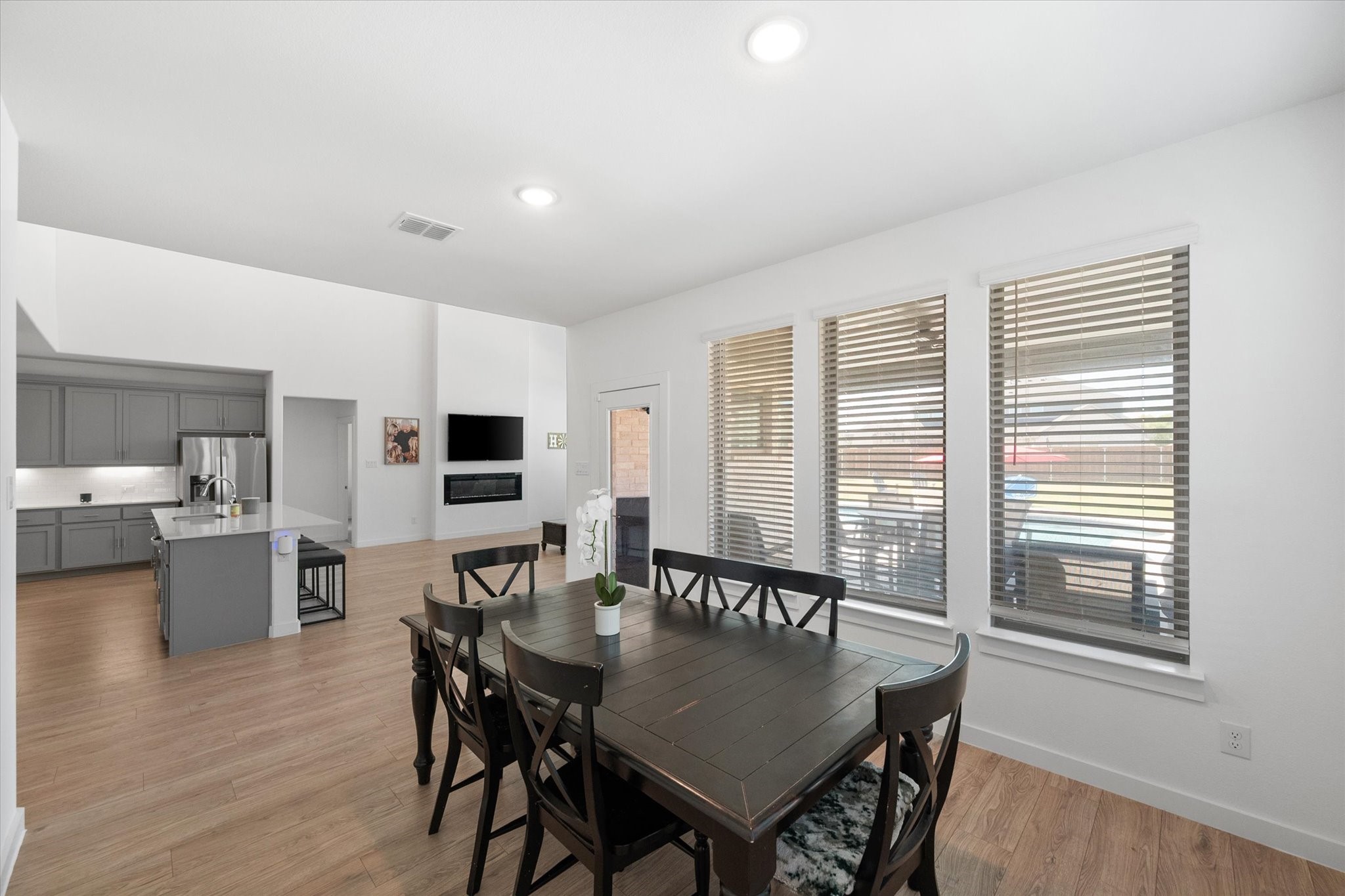 1413 Thunderbird Drive