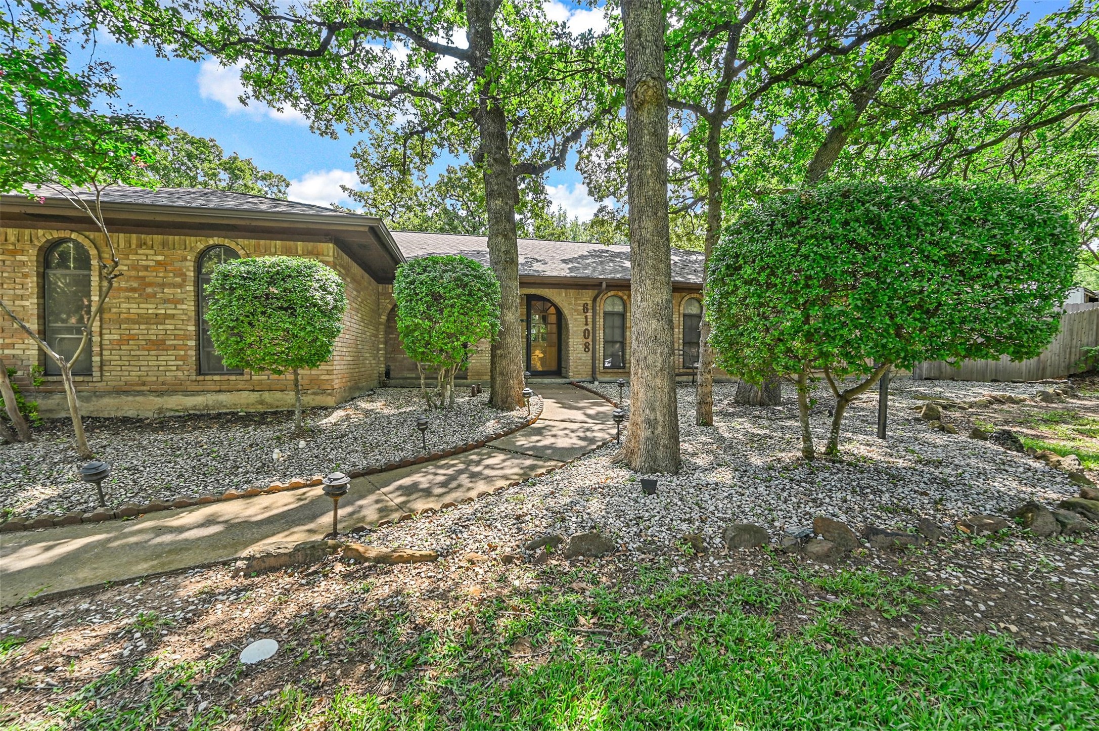 6108 Saddle Ridge Road