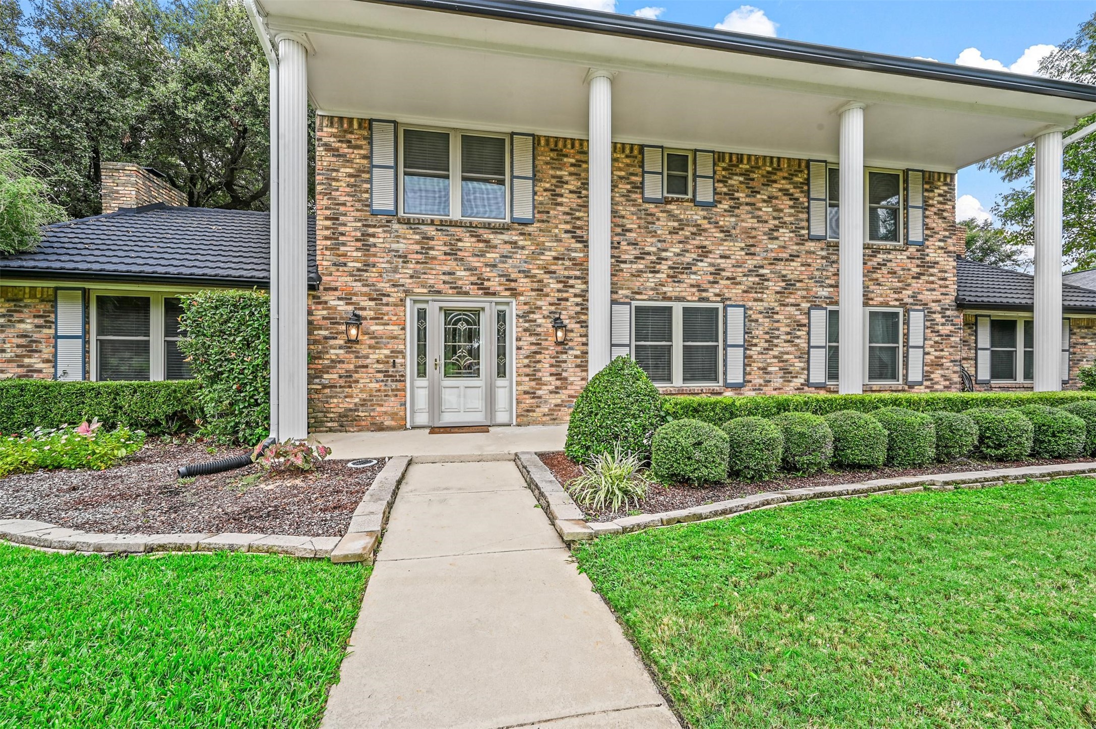 1502 Inverness Road