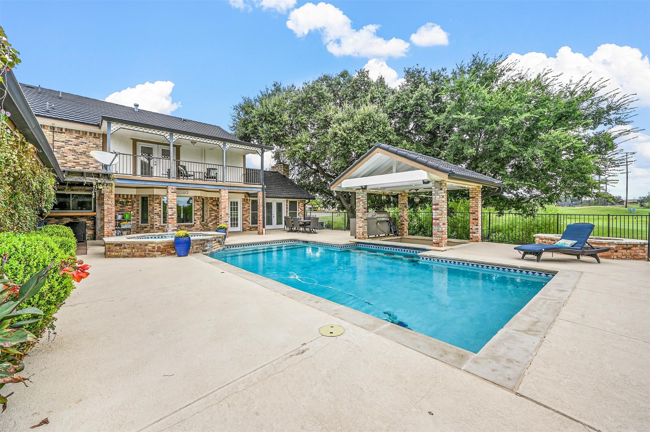 1502 Inverness Road