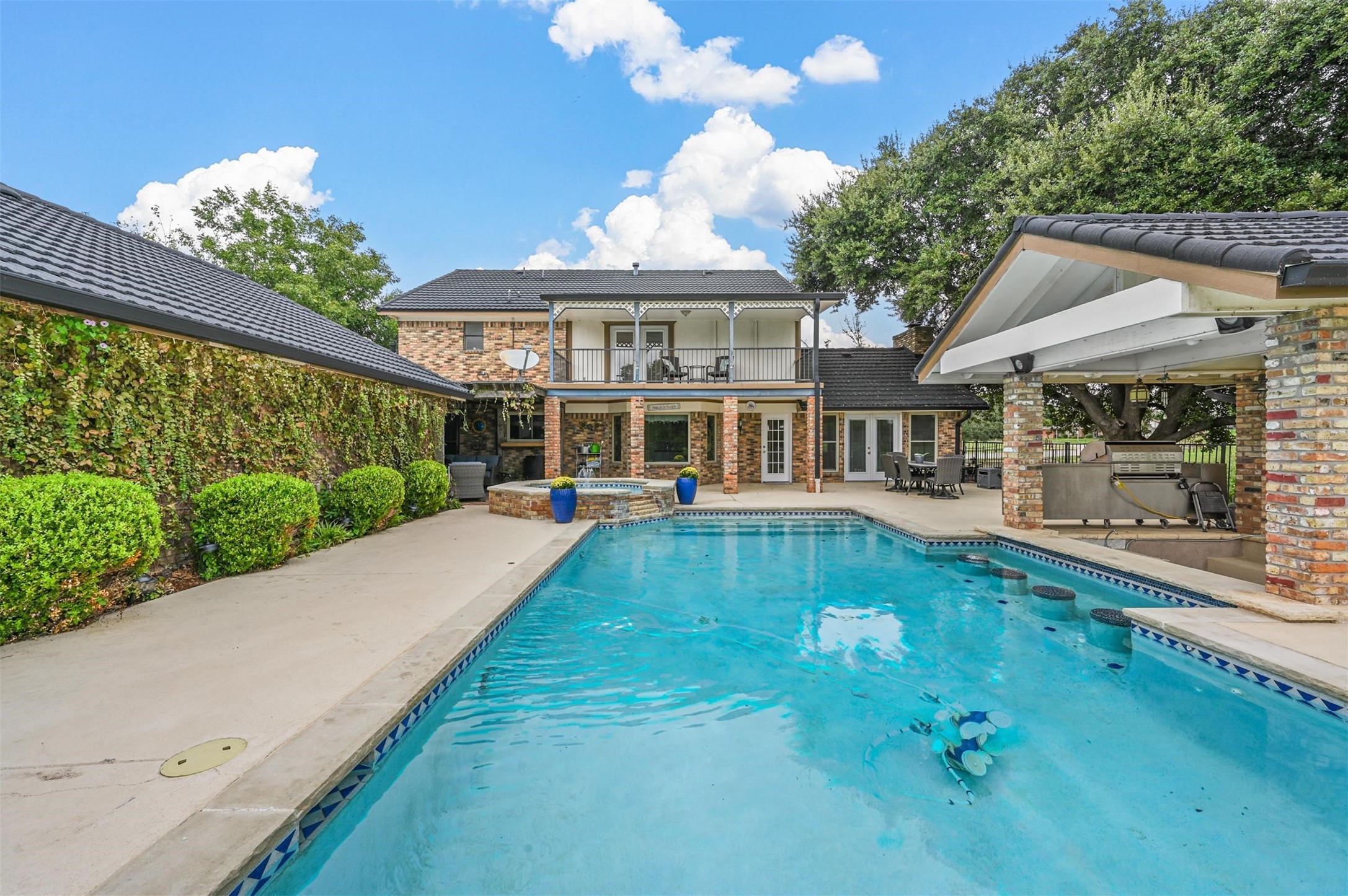 1502 Inverness Road